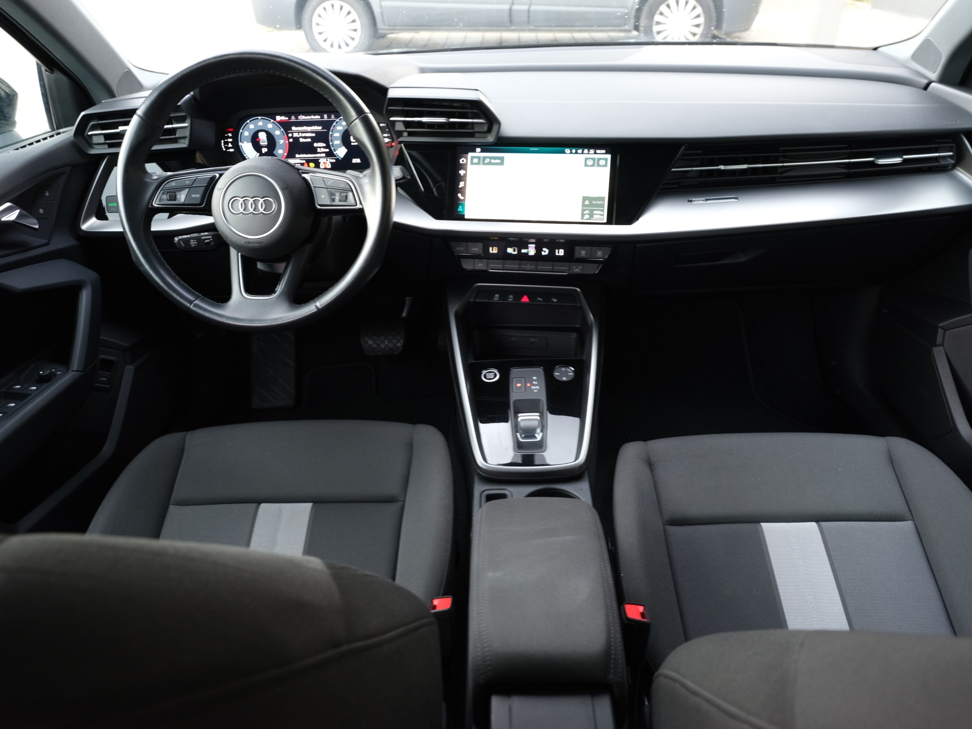 AUDI Audi A3 Limousine 30TFSI-image-16