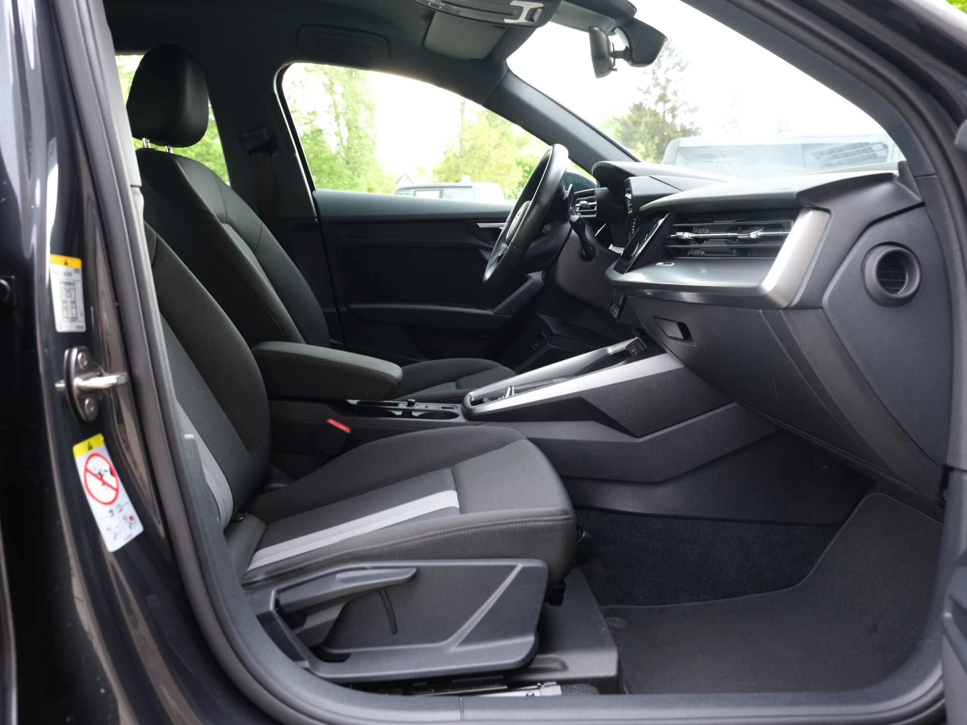 AUDI Audi A3 Limousine 30TFSI-image-21