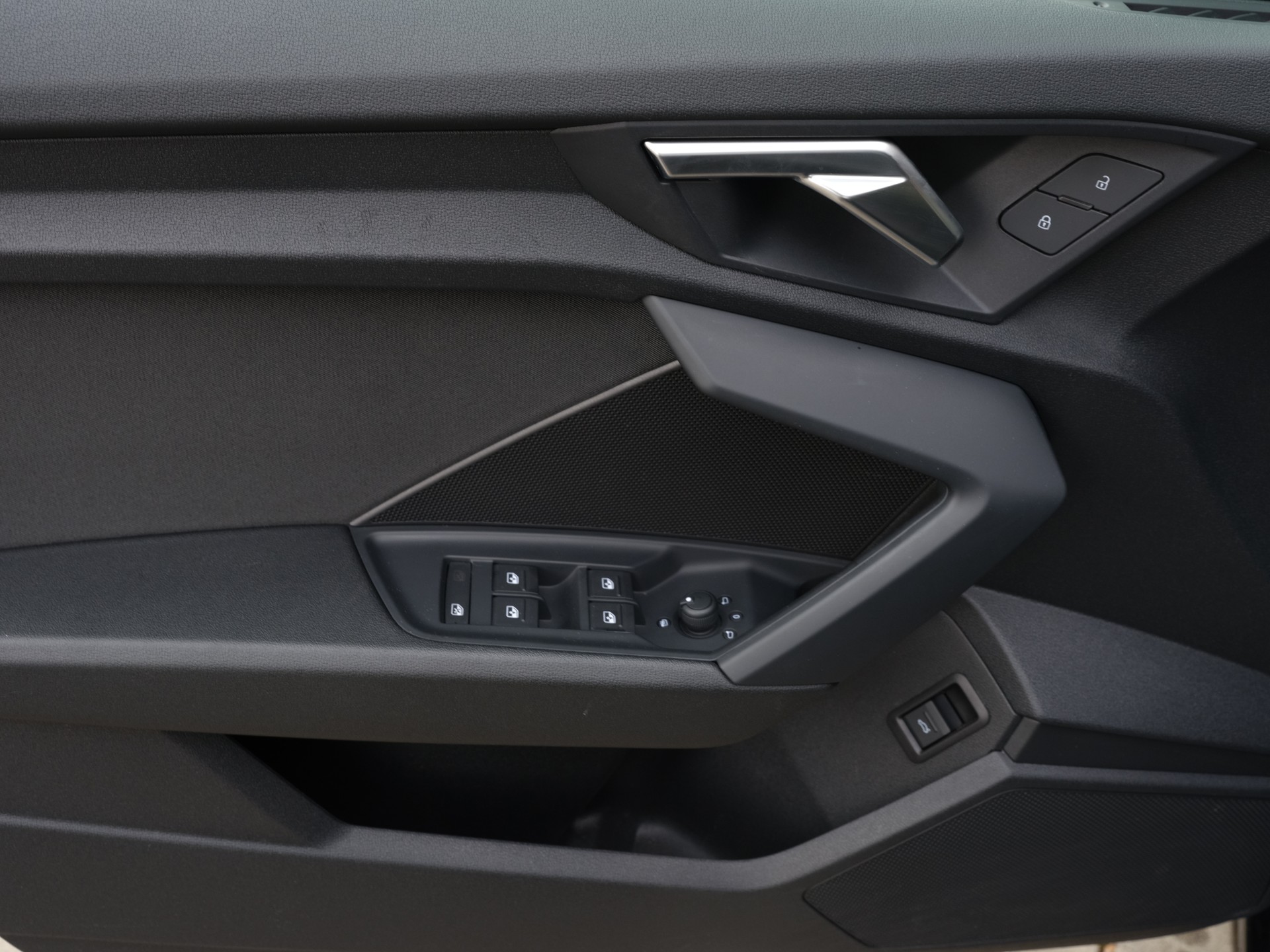 AUDI Audi A3 Limousine 30TFSI-image-8