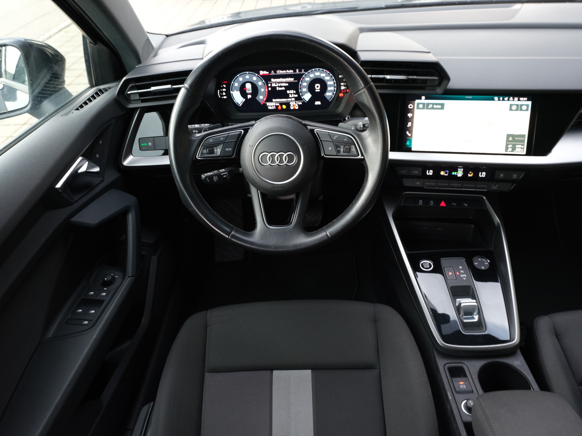 AUDI Audi A3 Limousine 30TFSI-image-17
