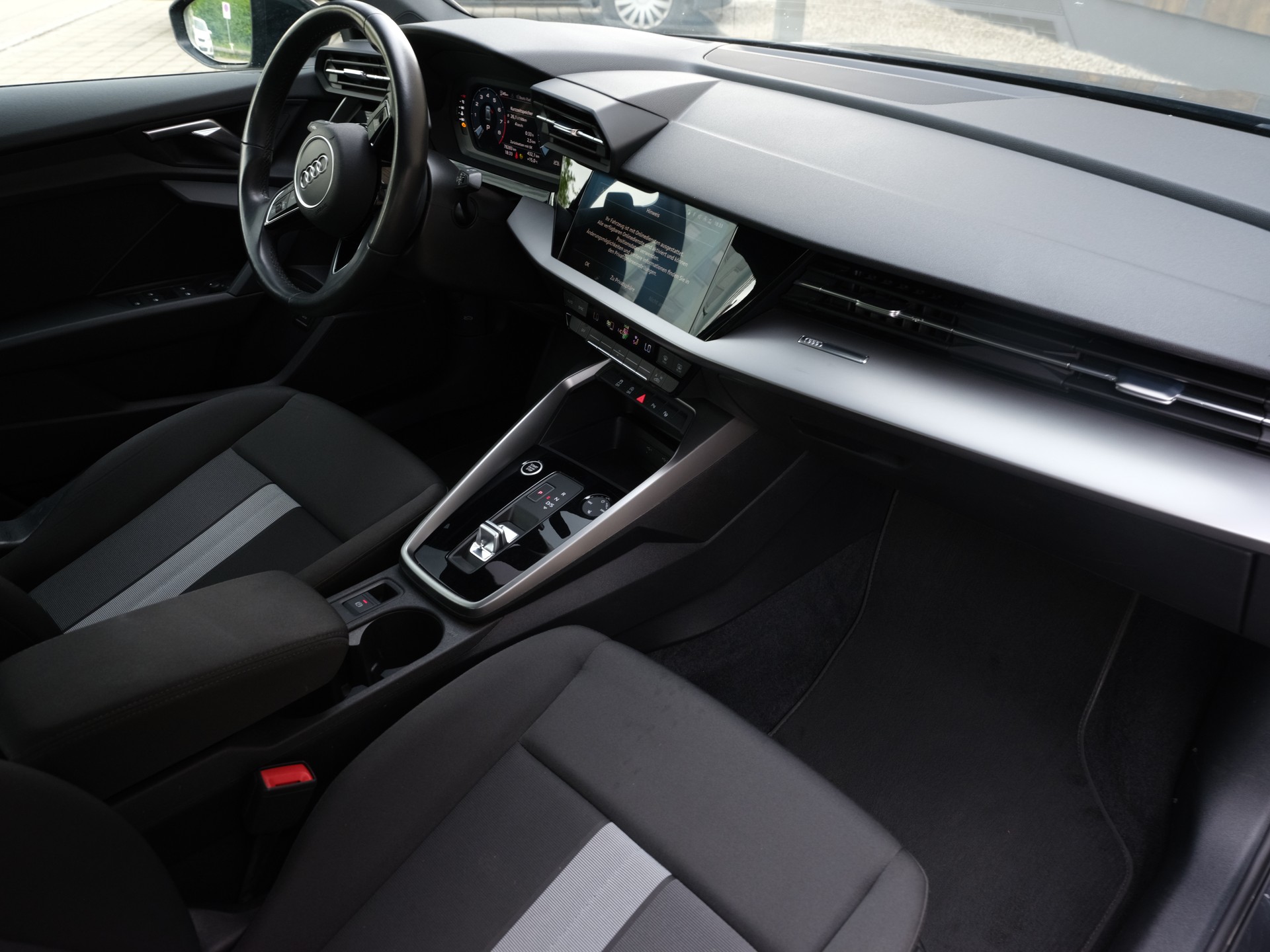 AUDI Audi A3 Limousine 30TFSI-image-22