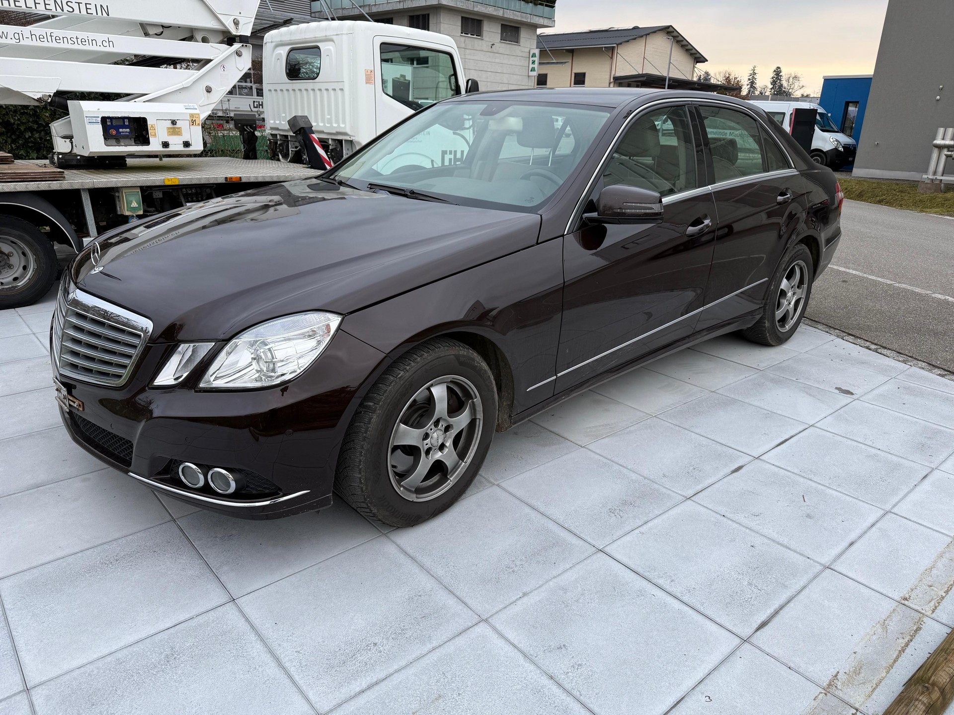 MERCEDES-BENZ E 250 CDI BlueEfficiency Elégance Automatic-image-2