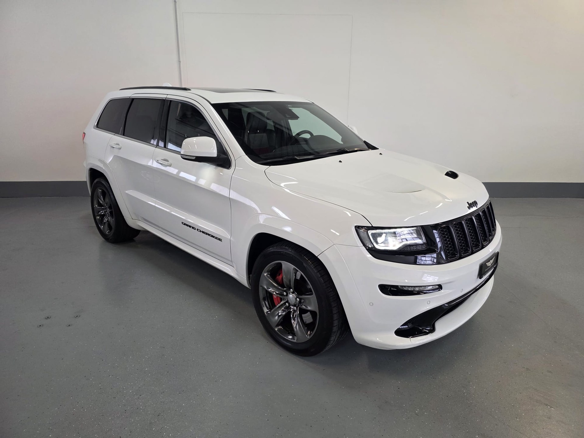 JEEP Grand Cherokee 6.4 V8 HEMI SRT8 Red Vapor Aut.-image-1