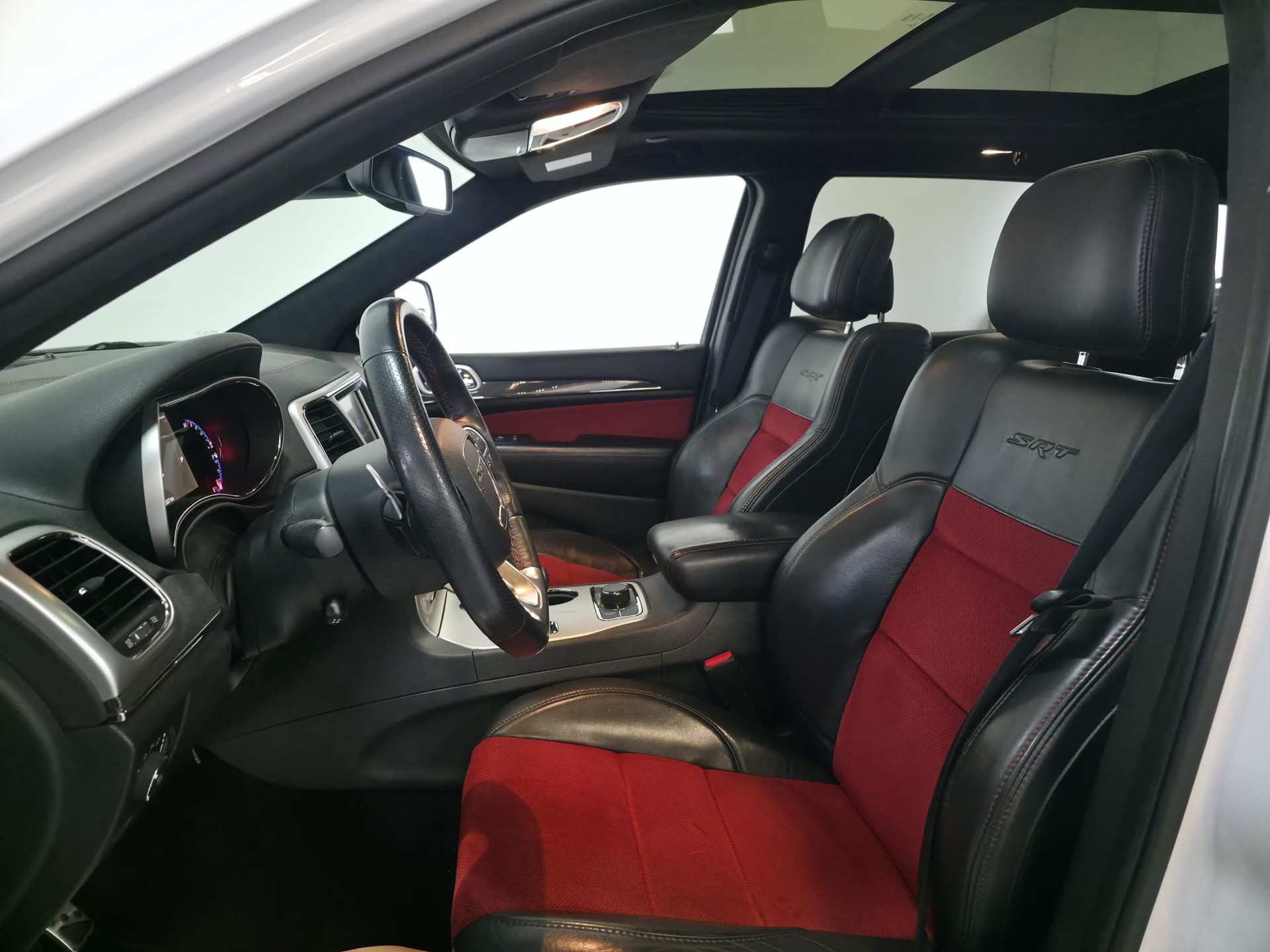JEEP Grand Cherokee 6.4 V8 HEMI SRT8 Red Vapor Aut.-image-19