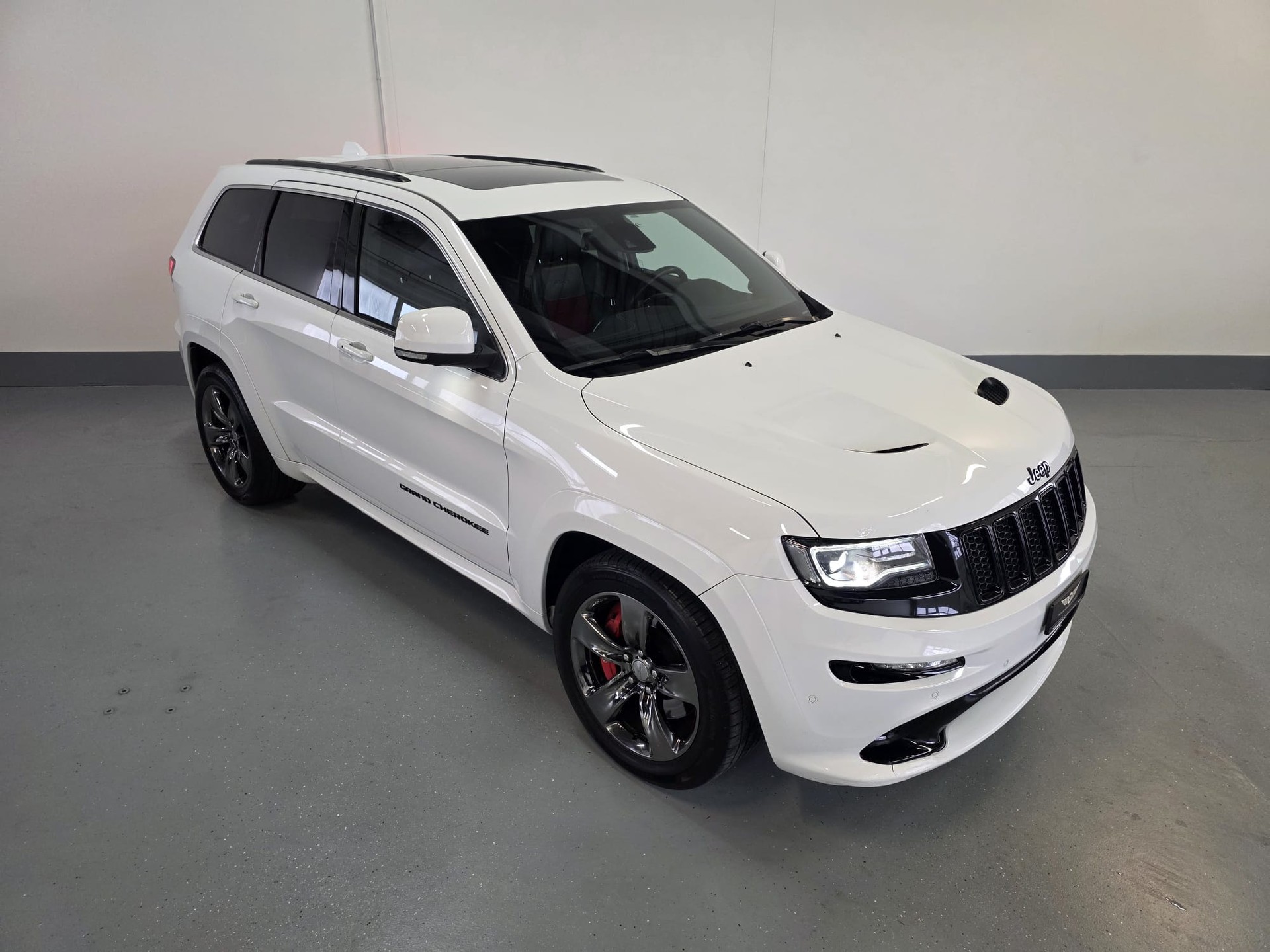 JEEP Grand Cherokee 6.4 V8 HEMI SRT8 Red Vapor Aut.