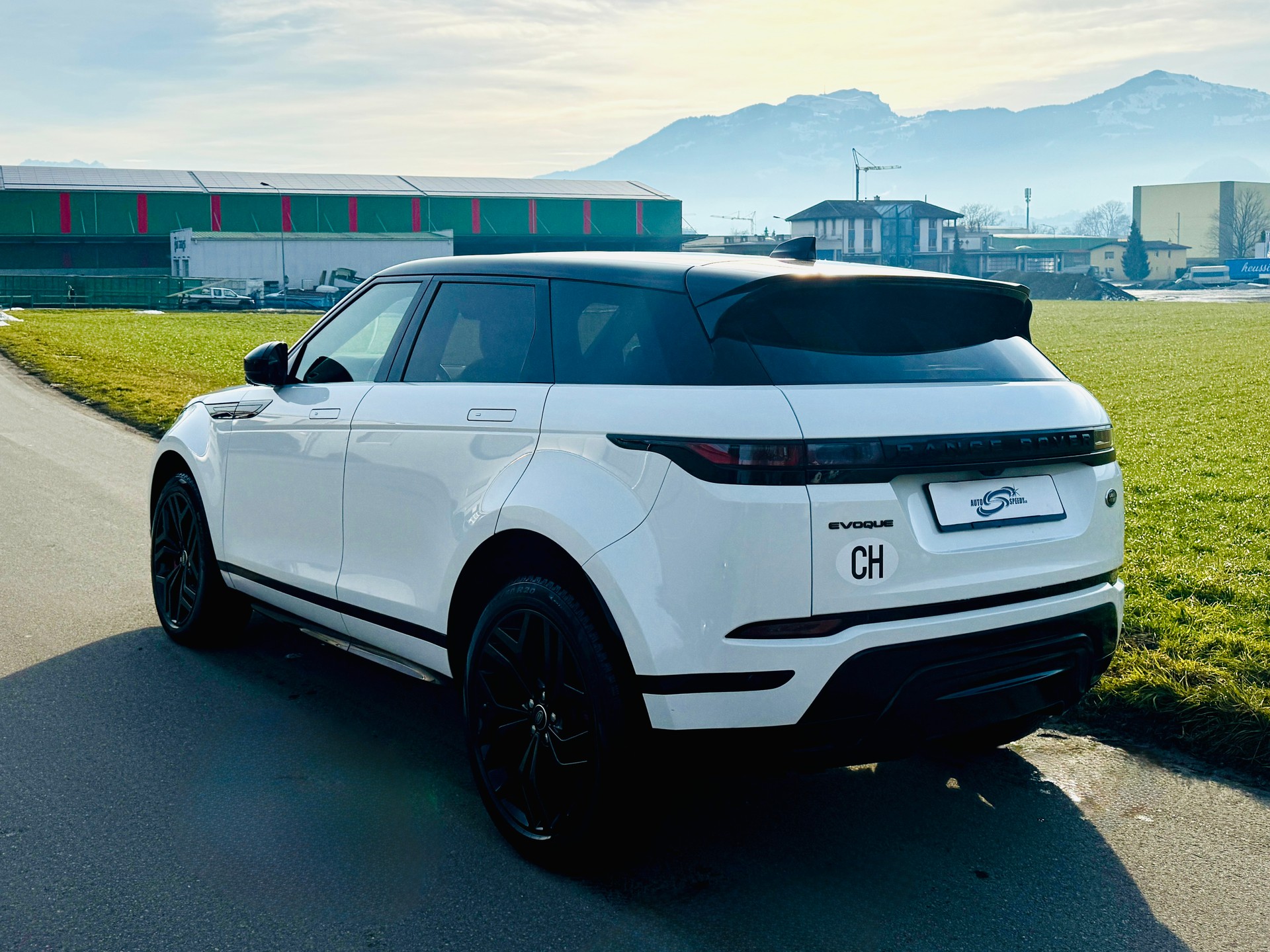 LAND ROVER Range Rover Evoque R-Dynamic D 200 MHEV HSE AT9-showroom-element-2