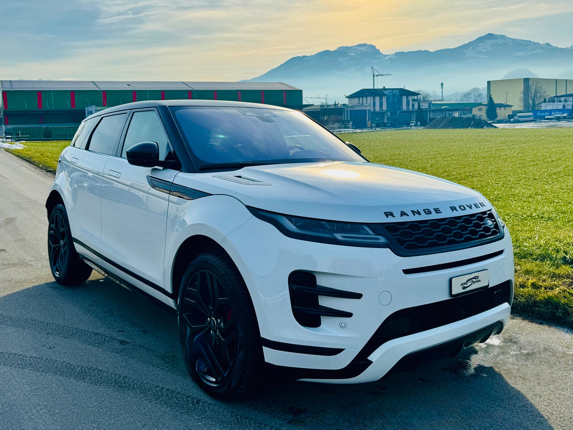 LAND ROVER Range Rover Evoque R-Dynamic D 200 MHEV HSE AT9-image-4