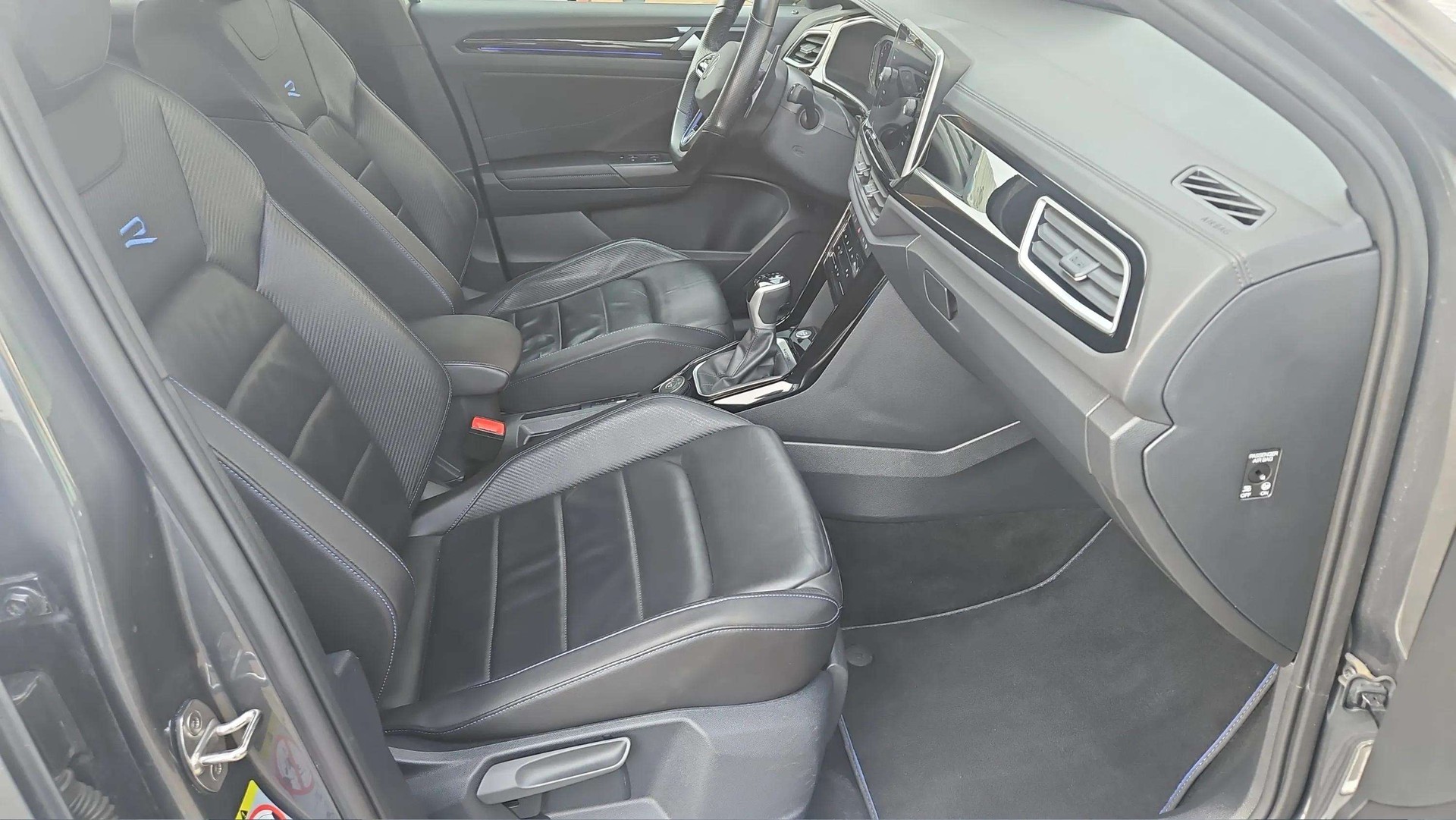 VW T-Roc 2.0 TSI R DSG 4Motion (Facelift) mit El. Ledersitze & AHK-image-11