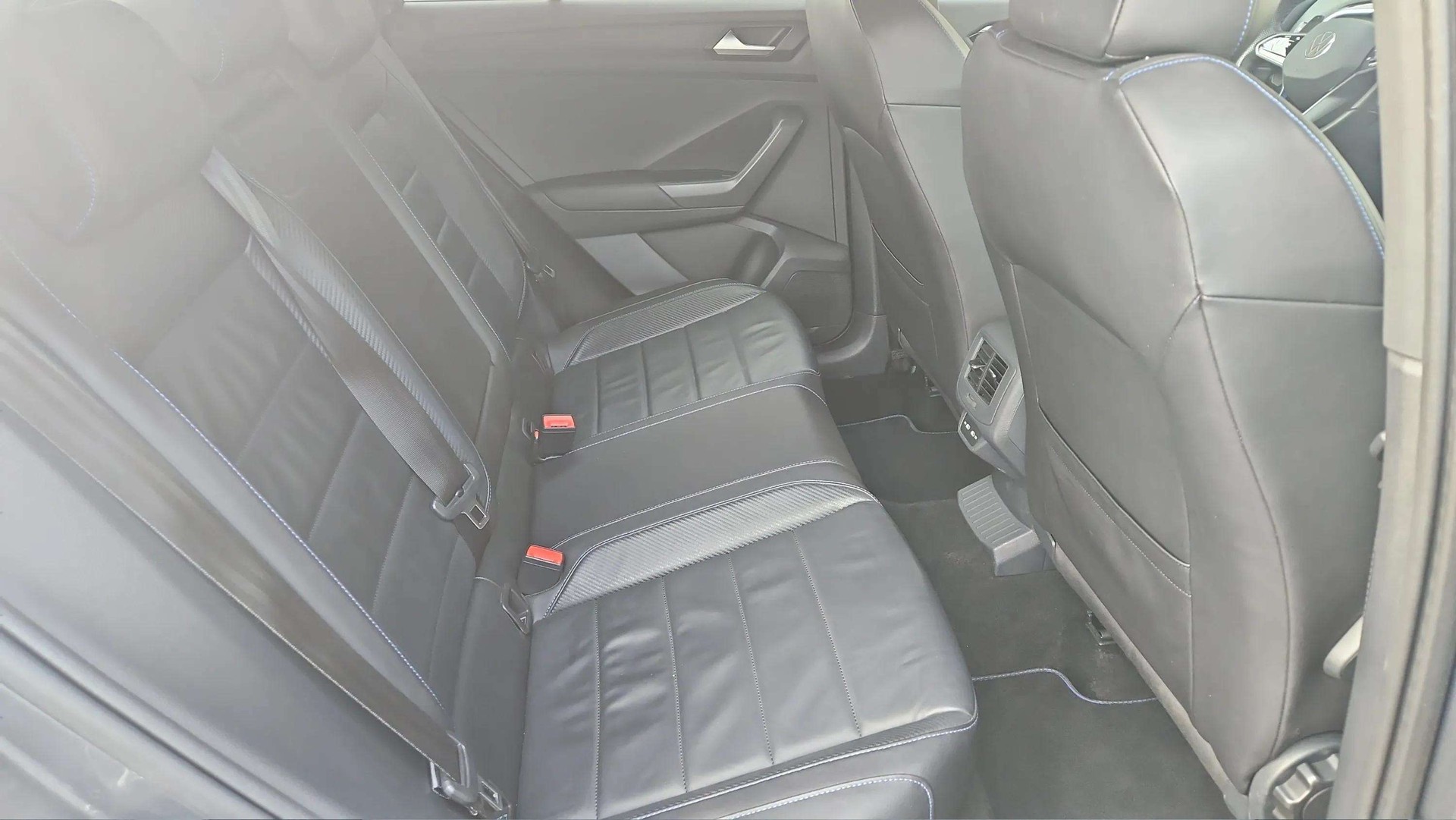 VW T-Roc 2.0 TSI R DSG 4Motion (Facelift) mit El. Ledersitze & AHK-image-13