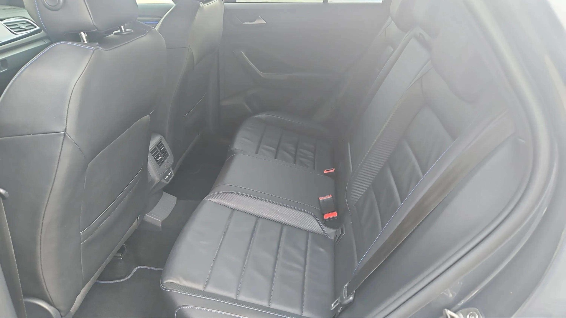 VW T-Roc 2.0 TSI R DSG 4Motion (Facelift) mit El. Ledersitze & AHK-image-12