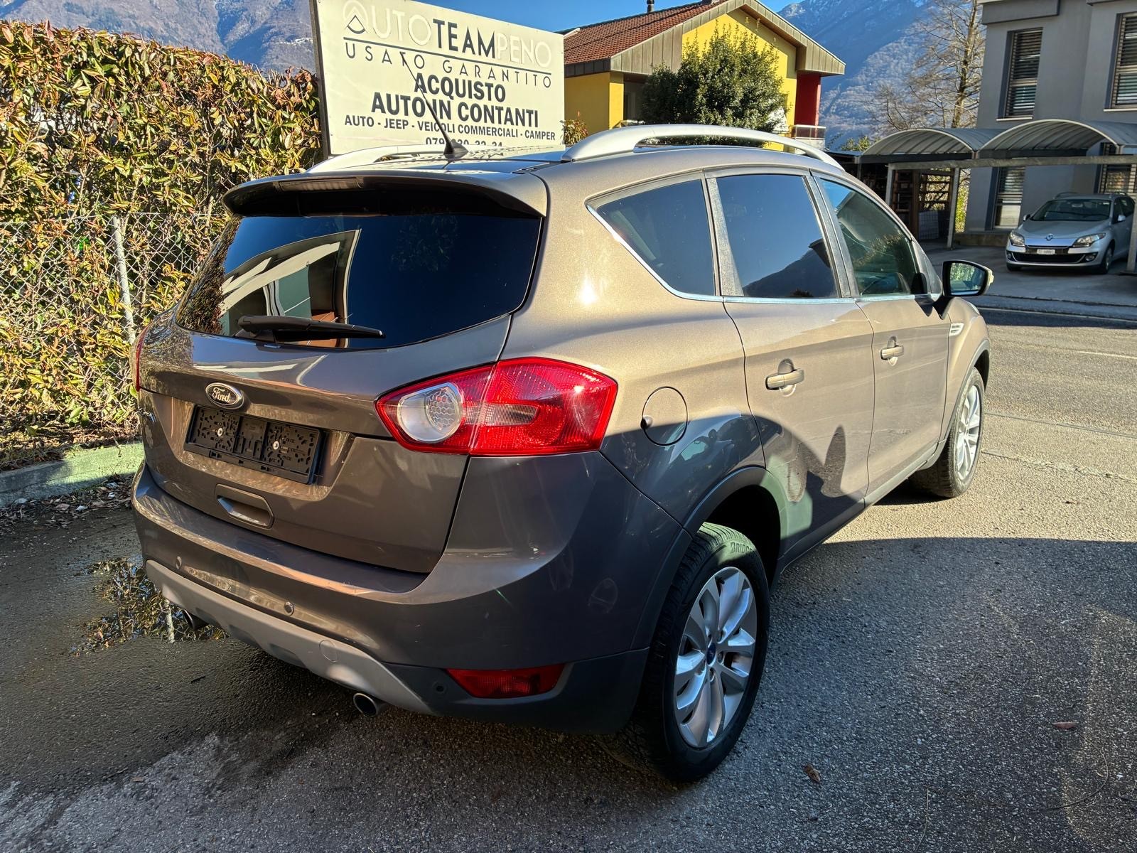 FORD Kuga 2.0 TDCi Titanium 4WD PowerShift-image-4