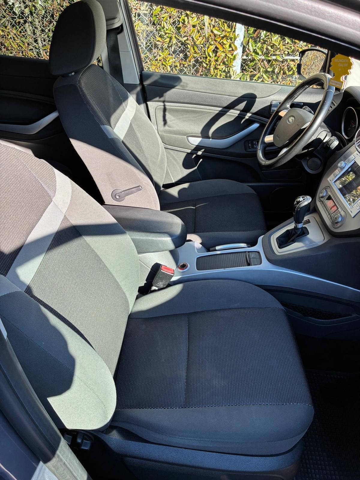 FORD Kuga 2.0 TDCi Titanium 4WD PowerShift-image-9