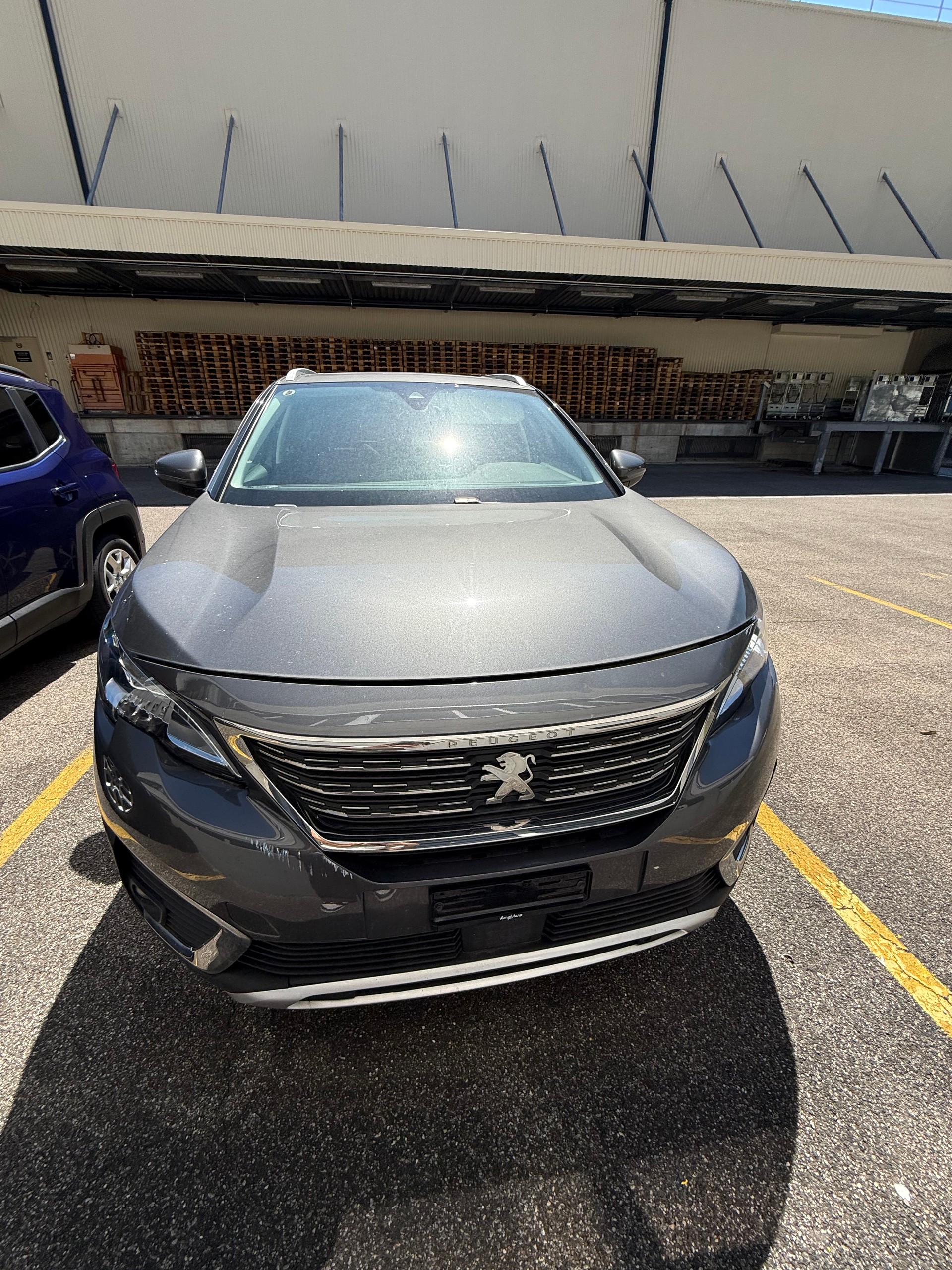 PEUGEOT 5008 1.2 Pure Tech Allure EAT8-image-3