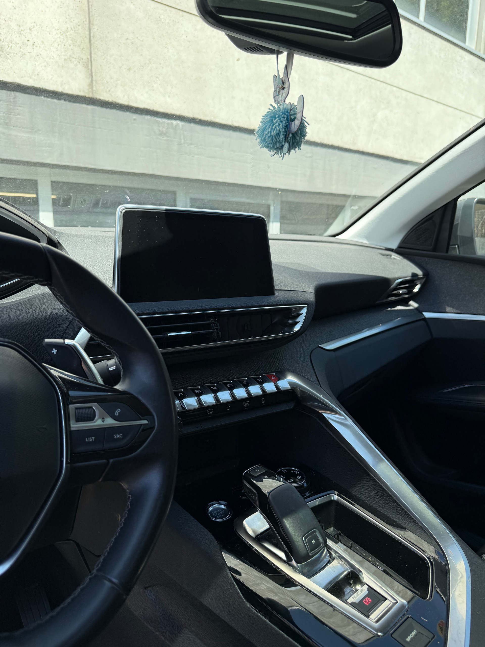 PEUGEOT 5008 1.2 Pure Tech Allure EAT8-image-6
