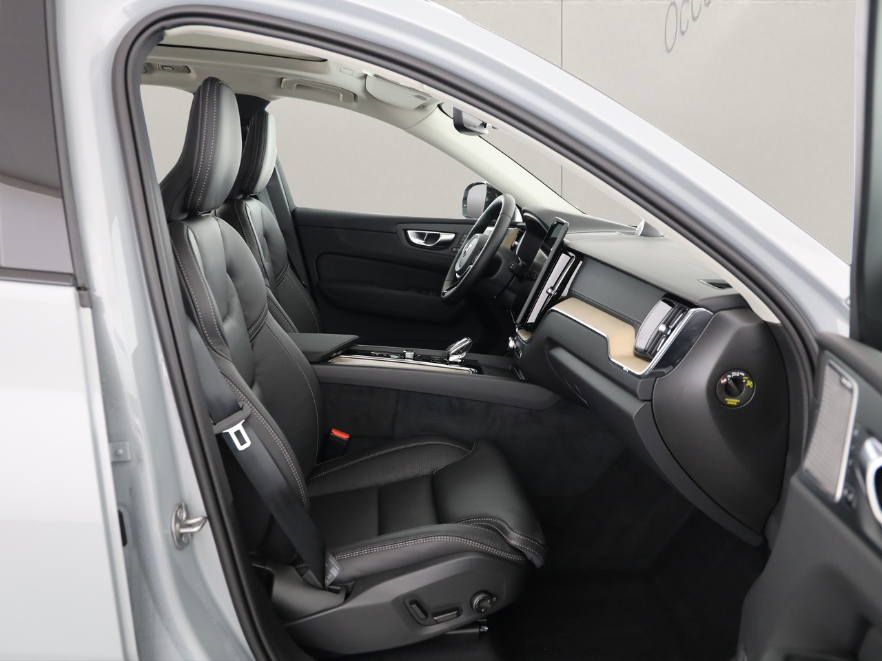 VOLVO XC60 2.0 T8 TE Ultra Dark eAWD-image-7