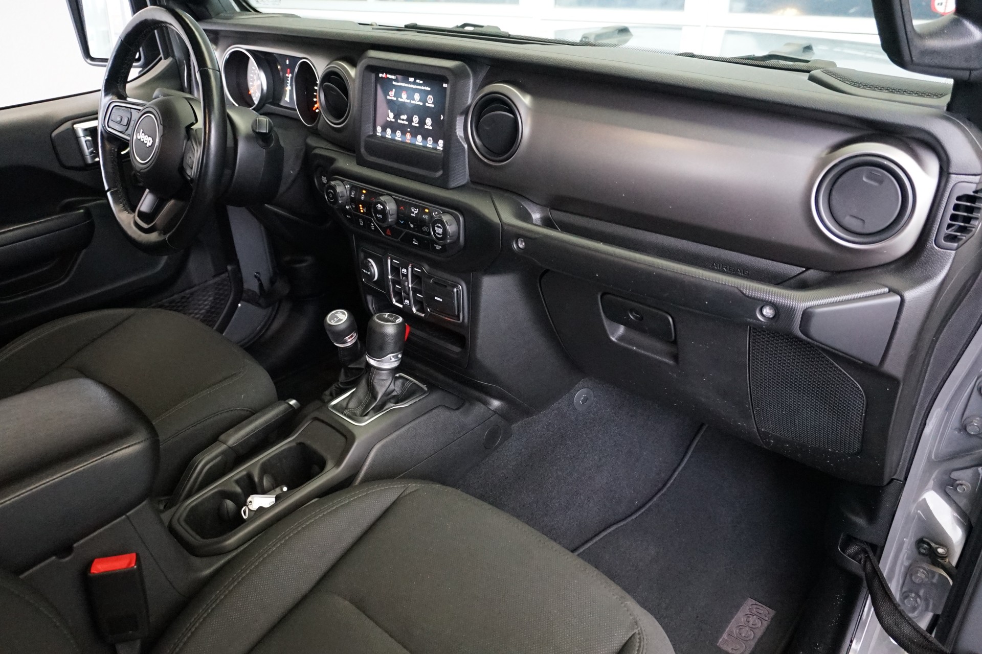 JEEP Gladiator 3.6 iV6 Sport 4WD 284PS 100% Benzin-image-18