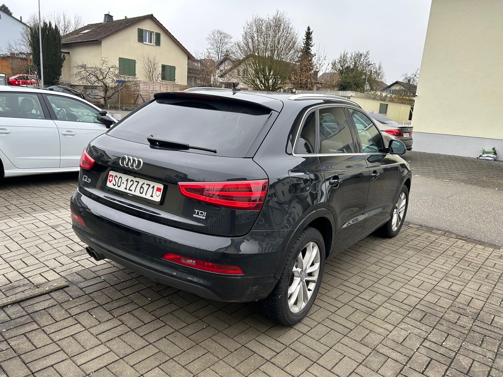 AUDI Q3 2.0 TDI quattro S-tronic-image-3