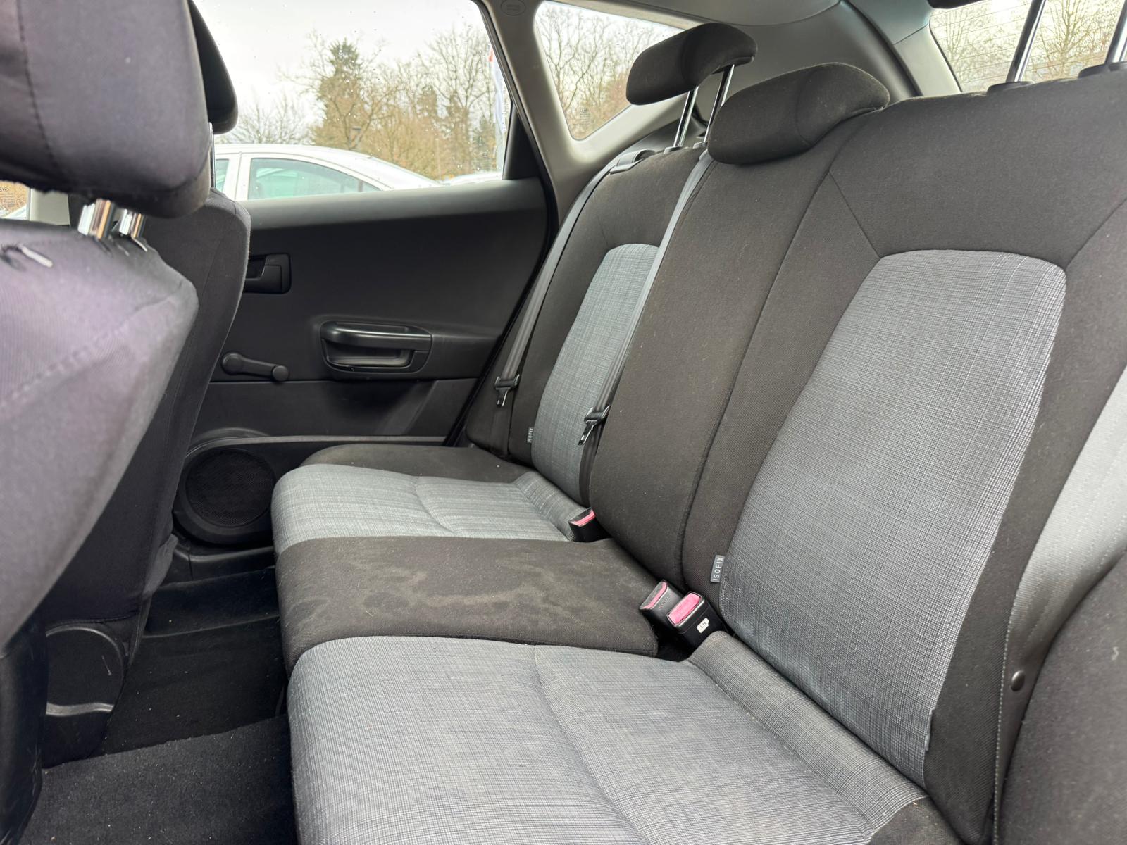 KIA Cee'd Sporty Wagon 1.4 16V _seven-image-7