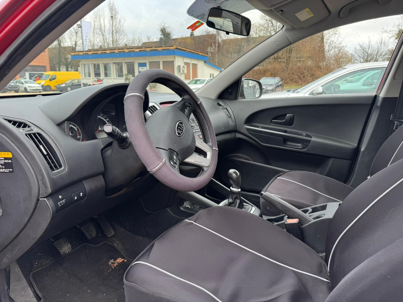 KIA Cee'd Sporty Wagon 1.4 16V _seven-image-8