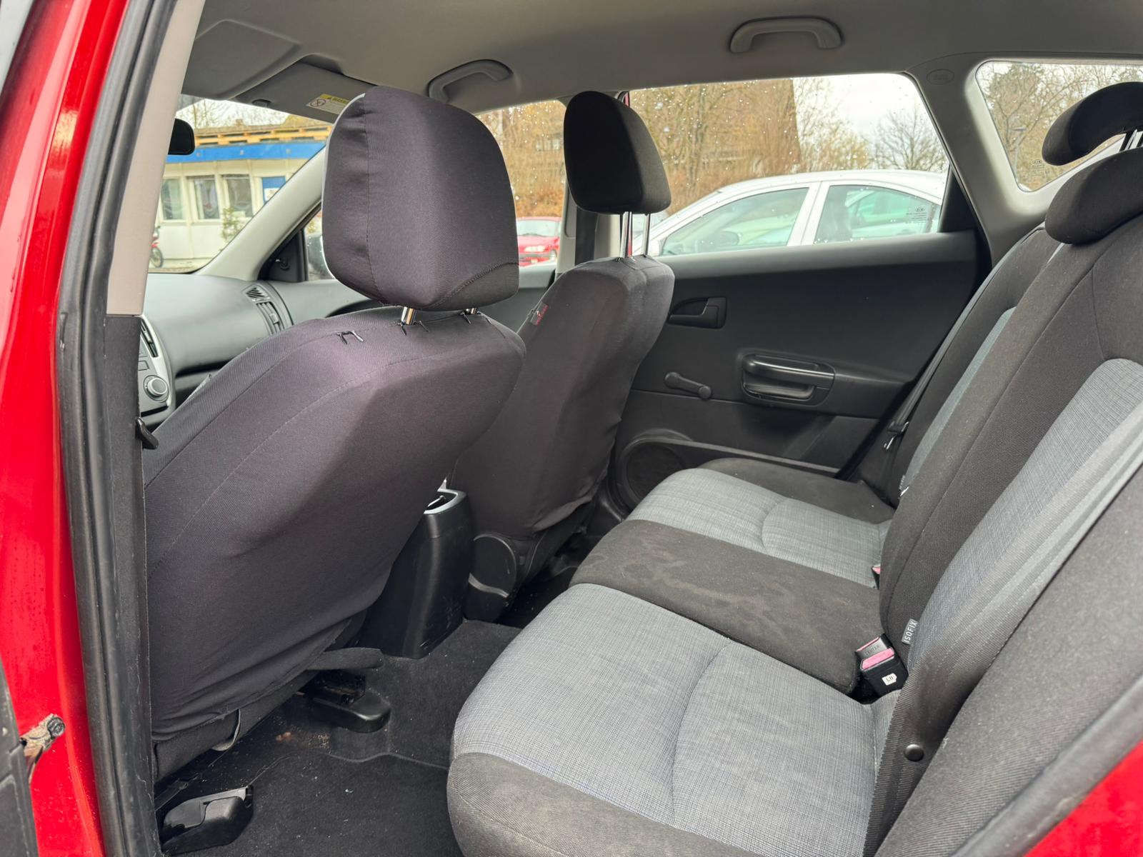 KIA Cee'd Sporty Wagon 1.4 16V _seven-image-6