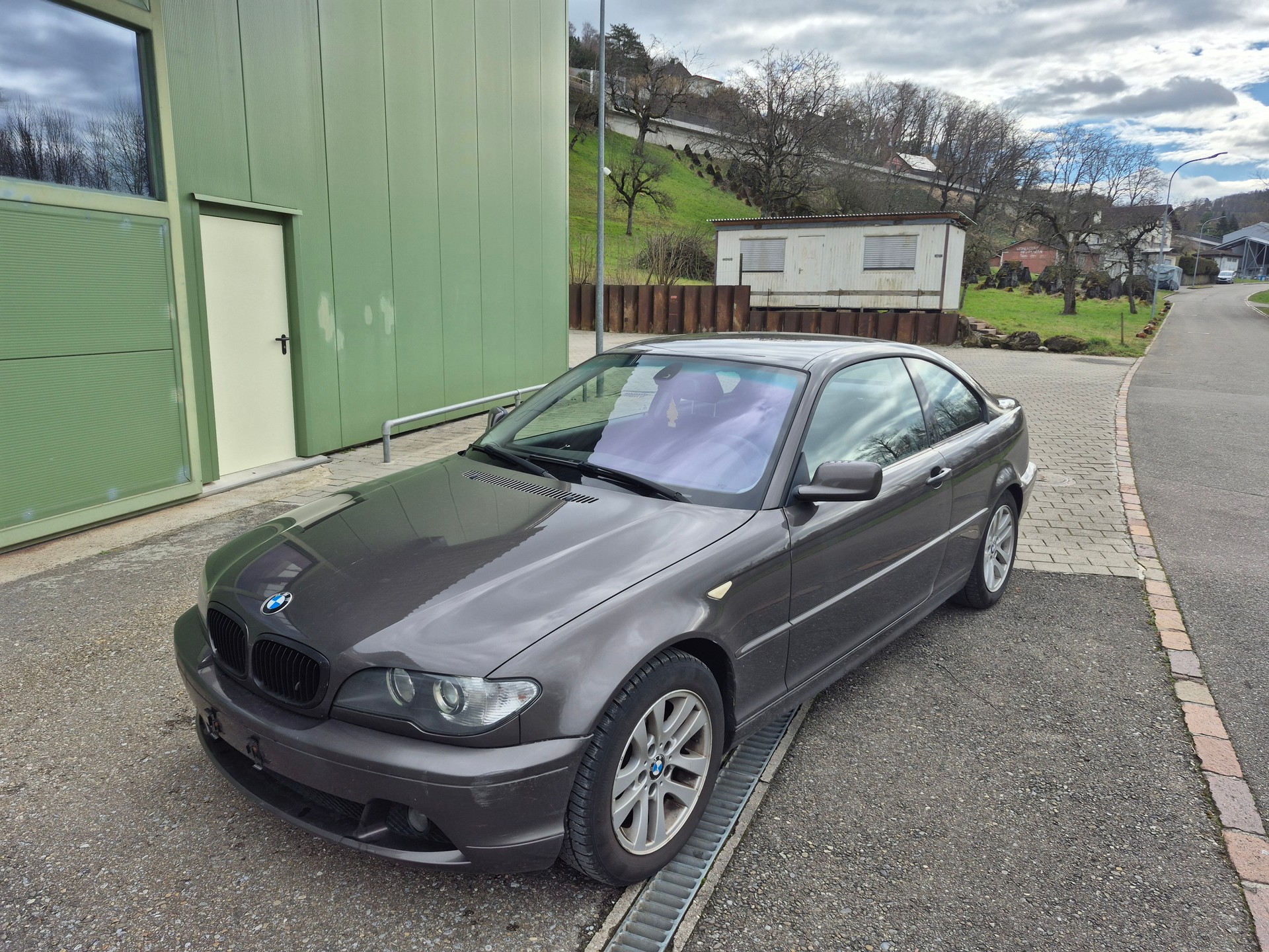 BMW 318Ci Coupé-image-0