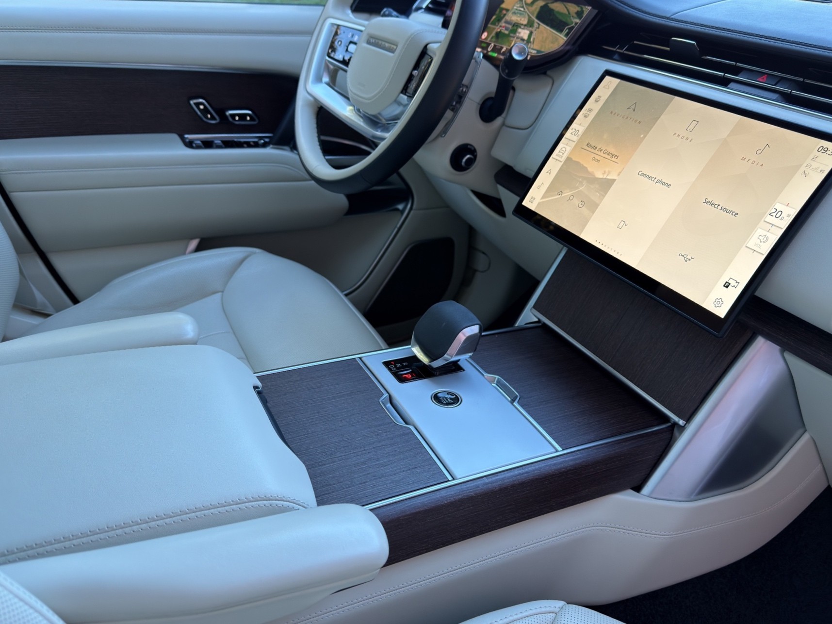 LAND ROVER Range Rover LWB P460e Si6 PHEV Autobiography Automatic-image-23