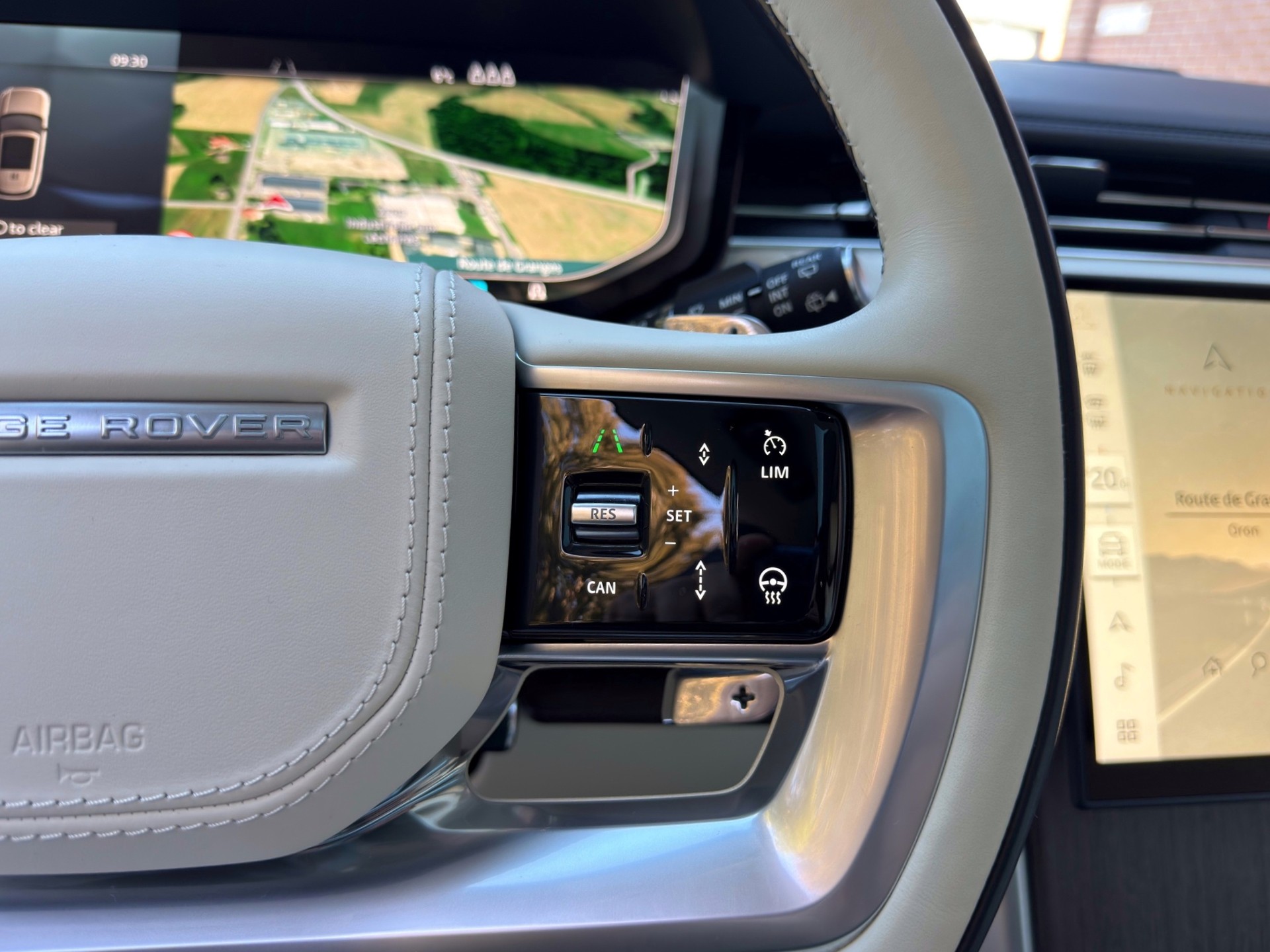 LAND ROVER Range Rover LWB P460e Si6 PHEV Autobiography Automatic-image-17