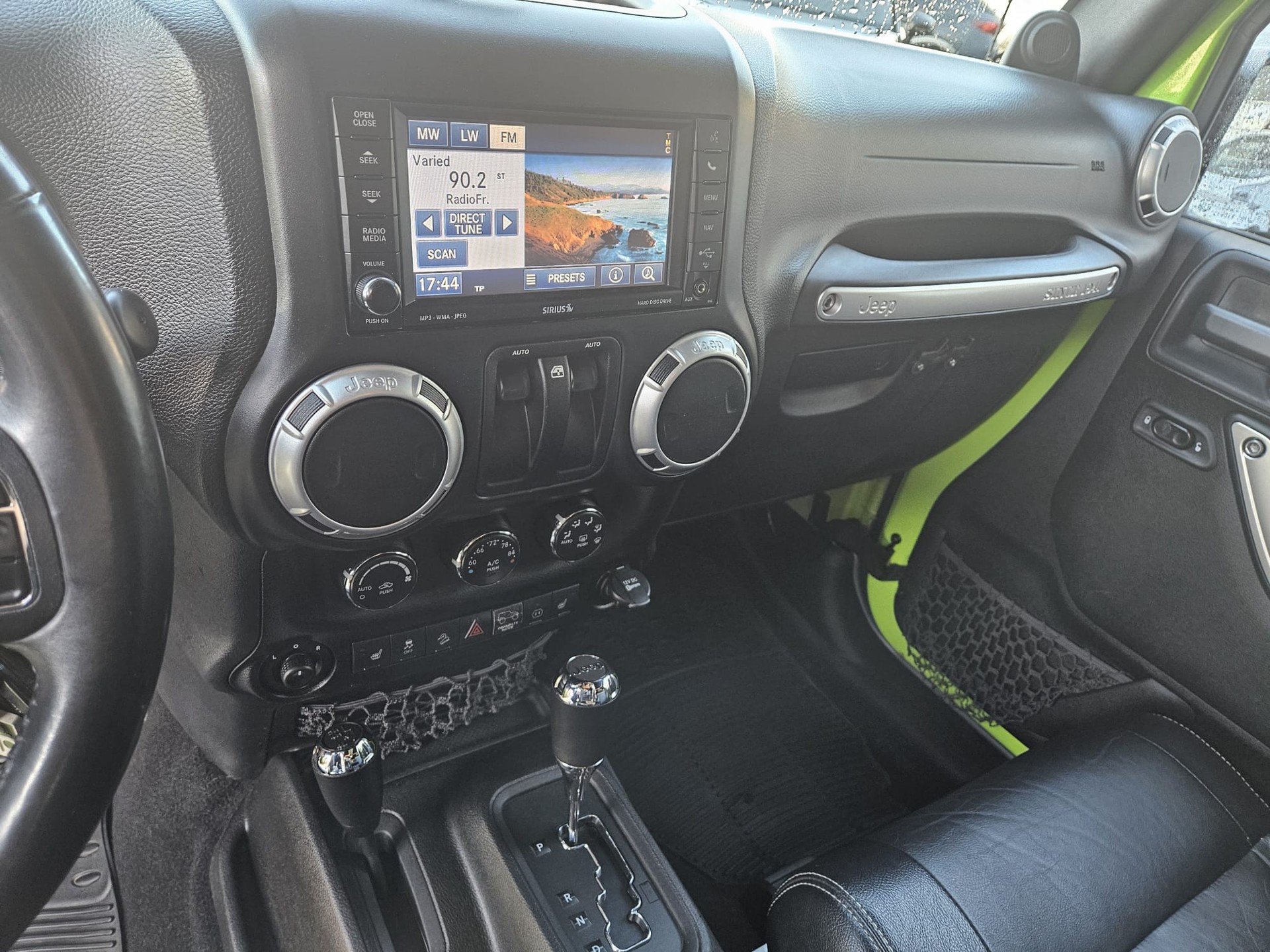 JEEP Wrangler 3.6 Sahara Automatic hardtop-image-8