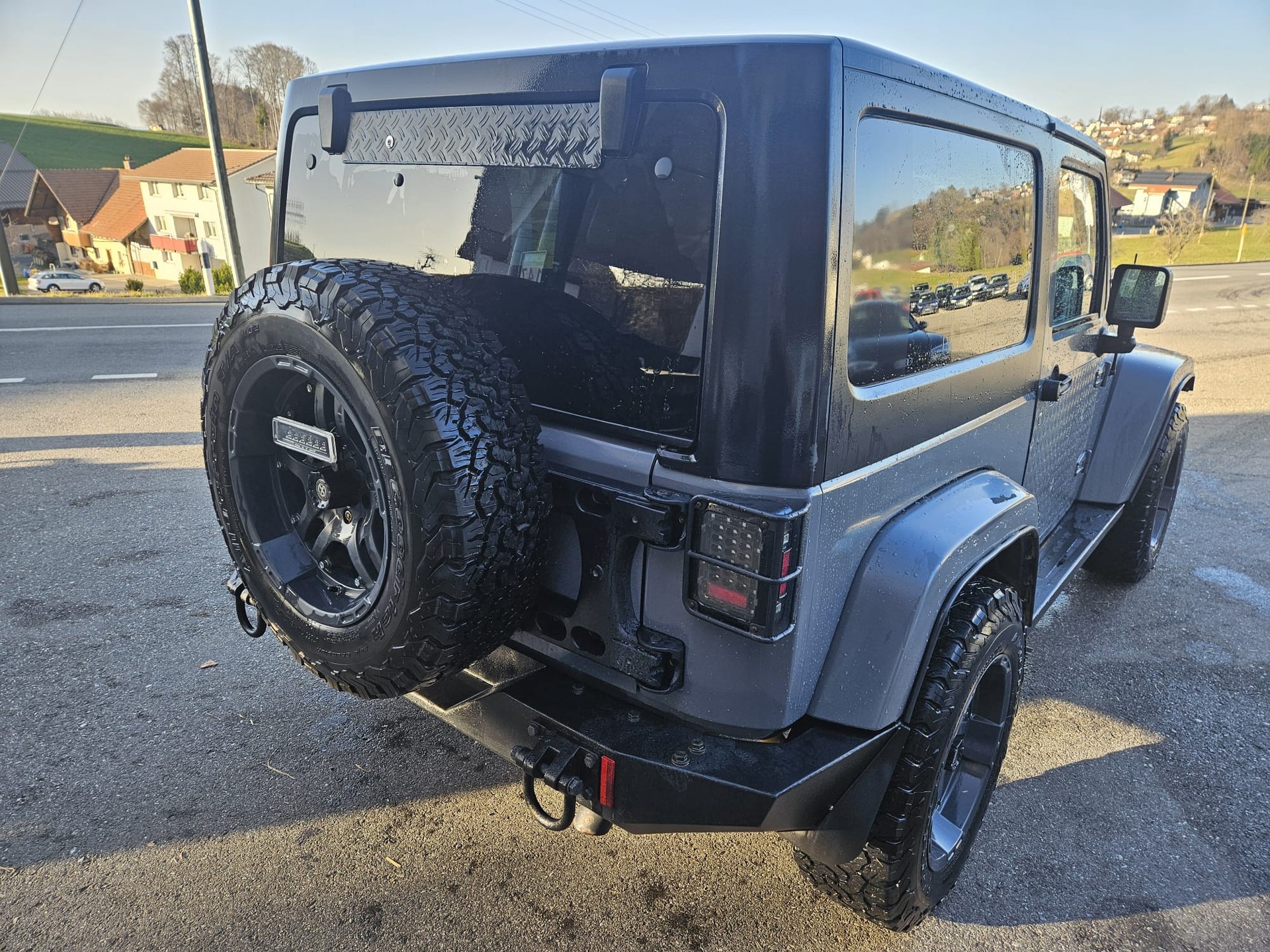 JEEP Wrangler 3.6 Sahara Automatic hardtop-image-2