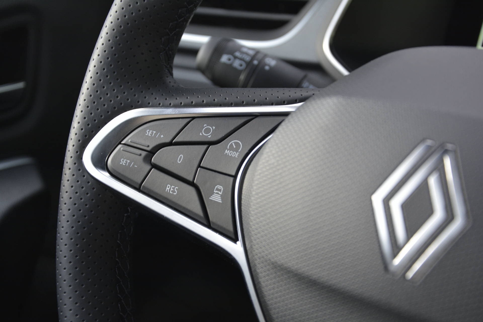 RENAULT Captur E-Tech full Hybrid techno 160-image-11