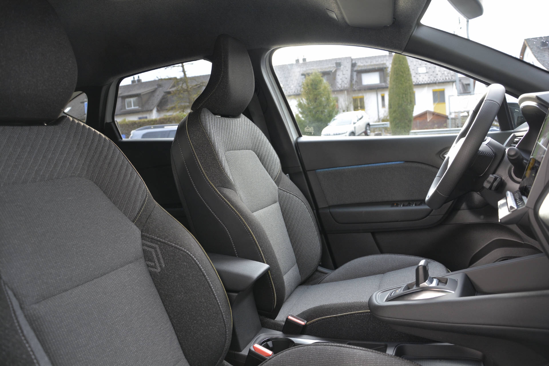 RENAULT Captur E-Tech full Hybrid techno 160-image-7