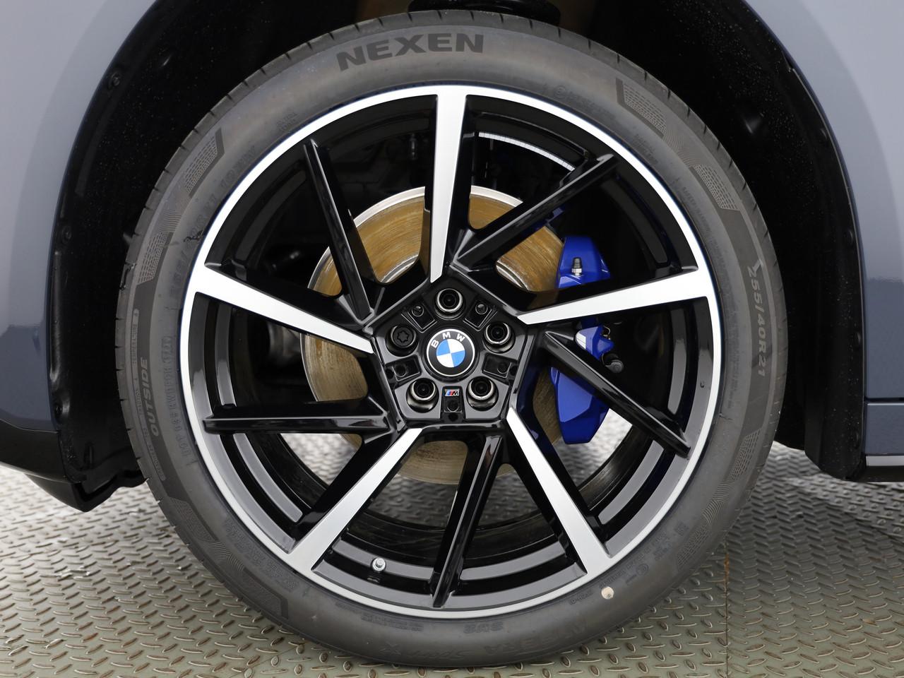 BMW iX3 50 xDrive-image-18