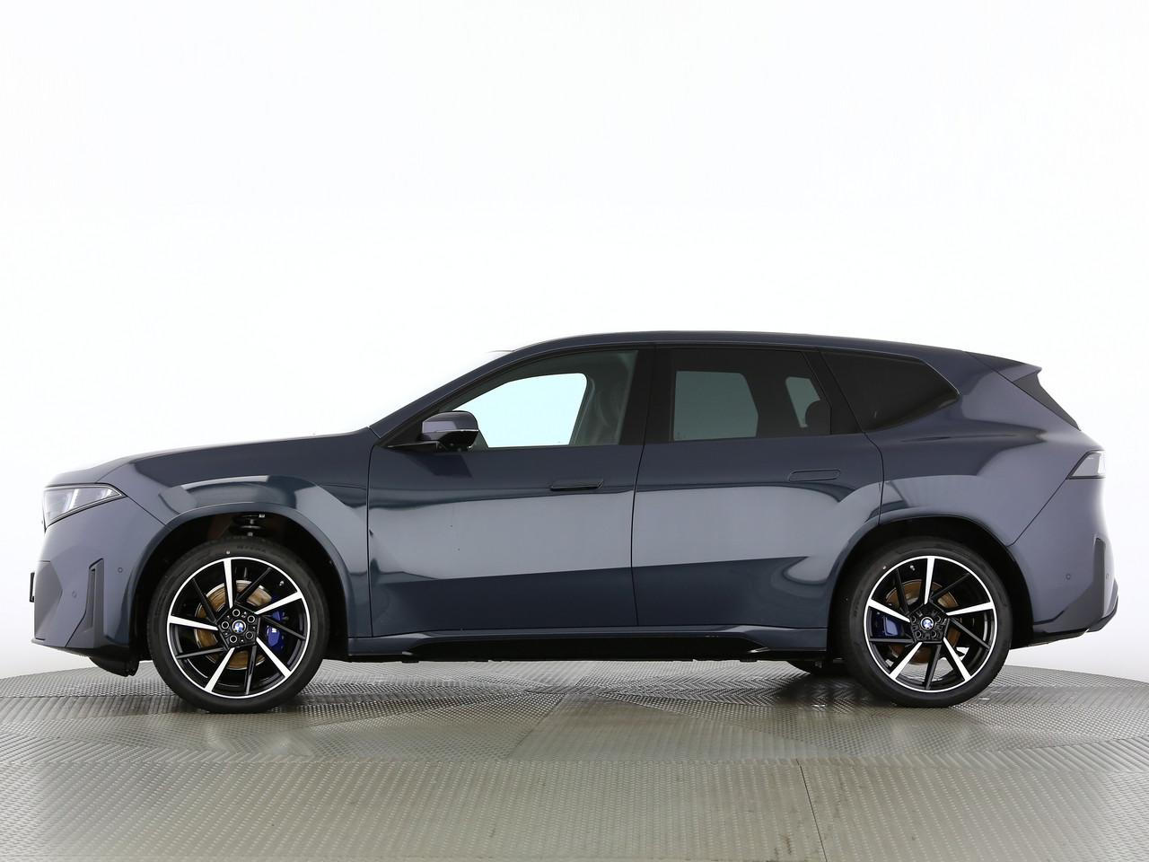 BMW iX3 50 xDrive-image-2