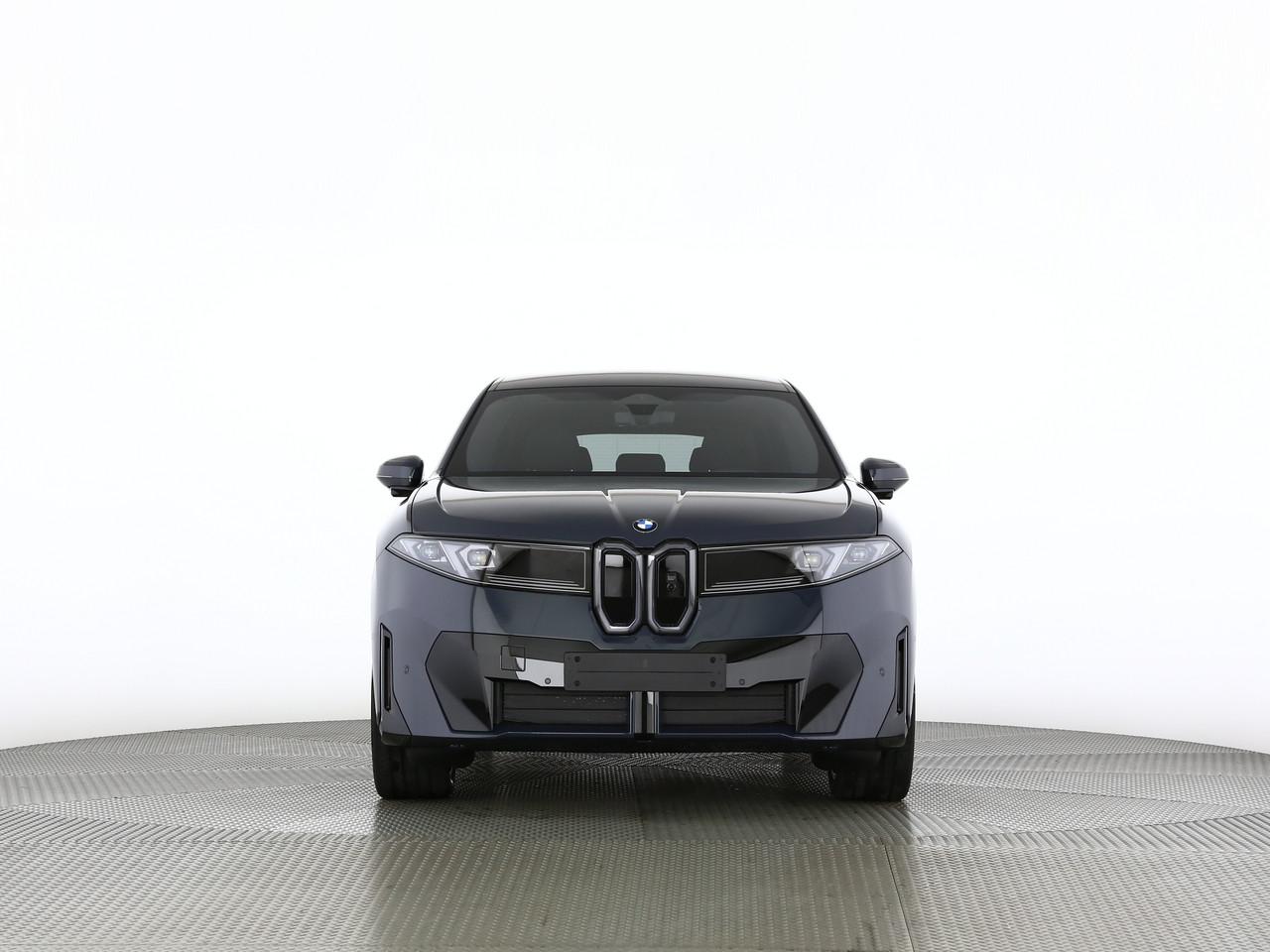 BMW iX3 50 xDrive-image-3
