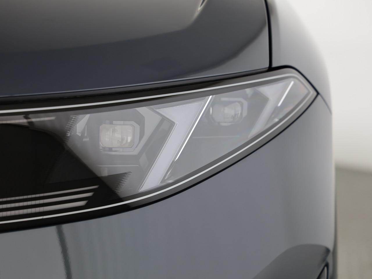 BMW iX3 50 xDrive-image-14