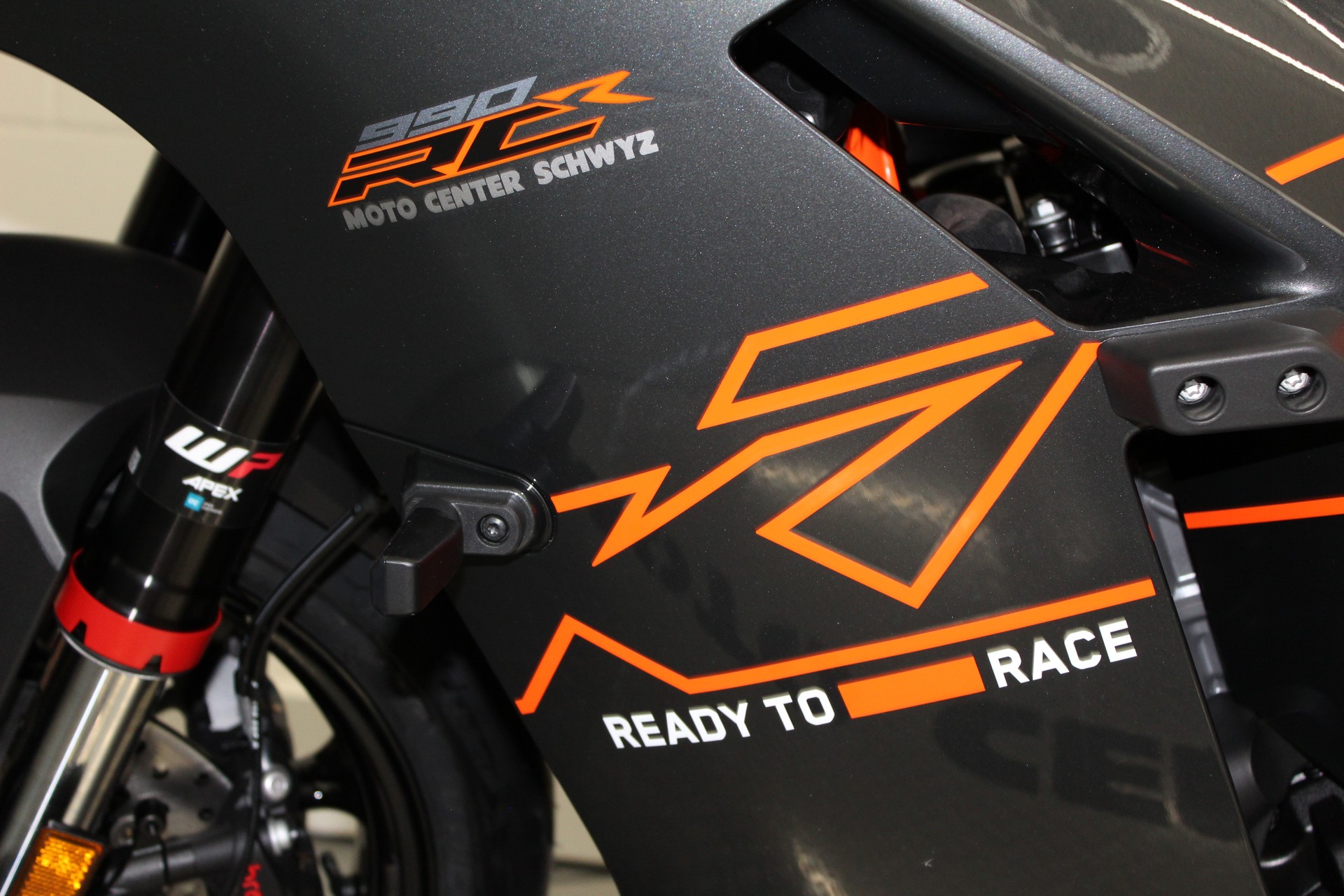KTM 990 RC R-image-4