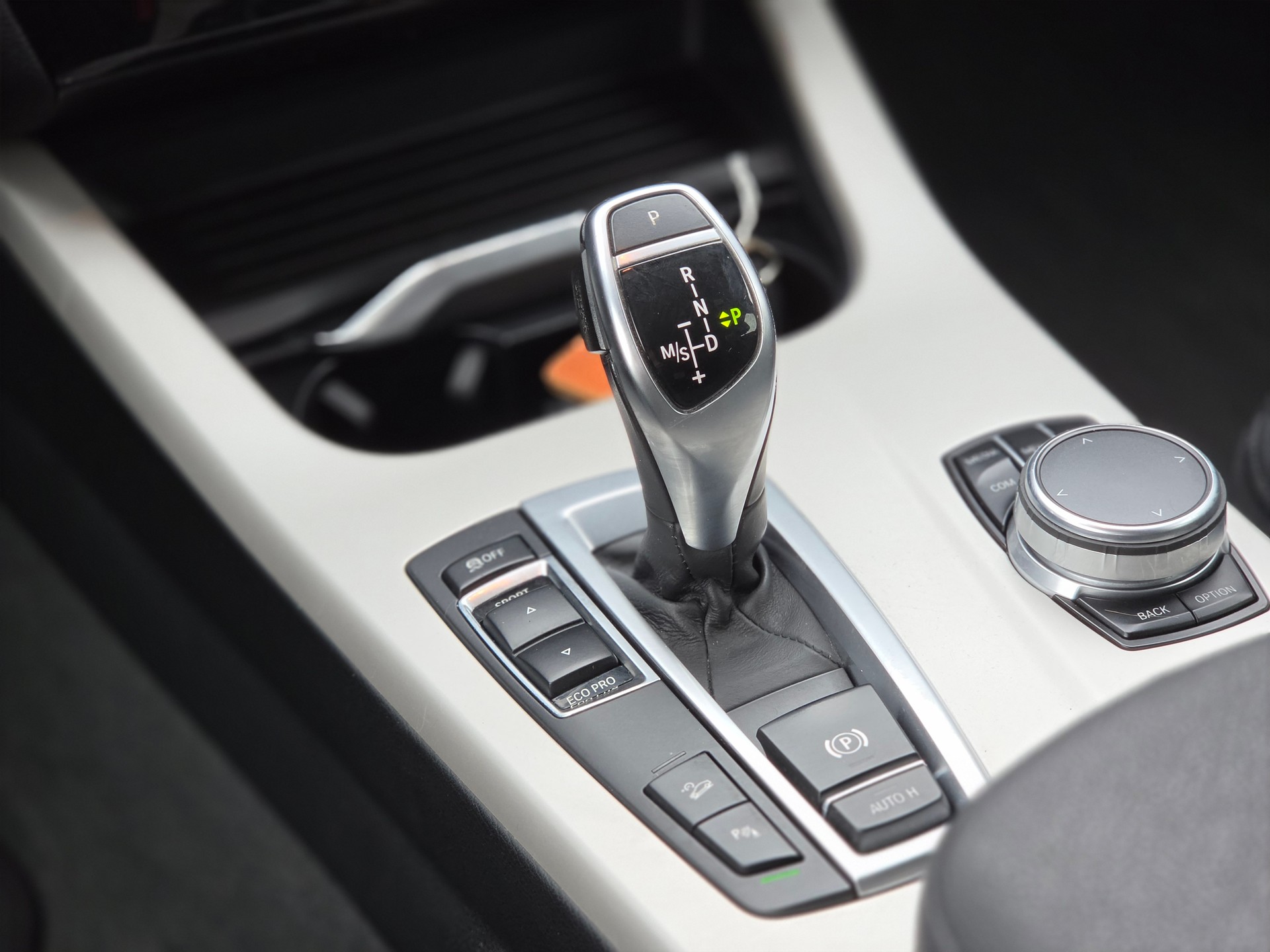 BMW X3 xDrive 28i-image-7