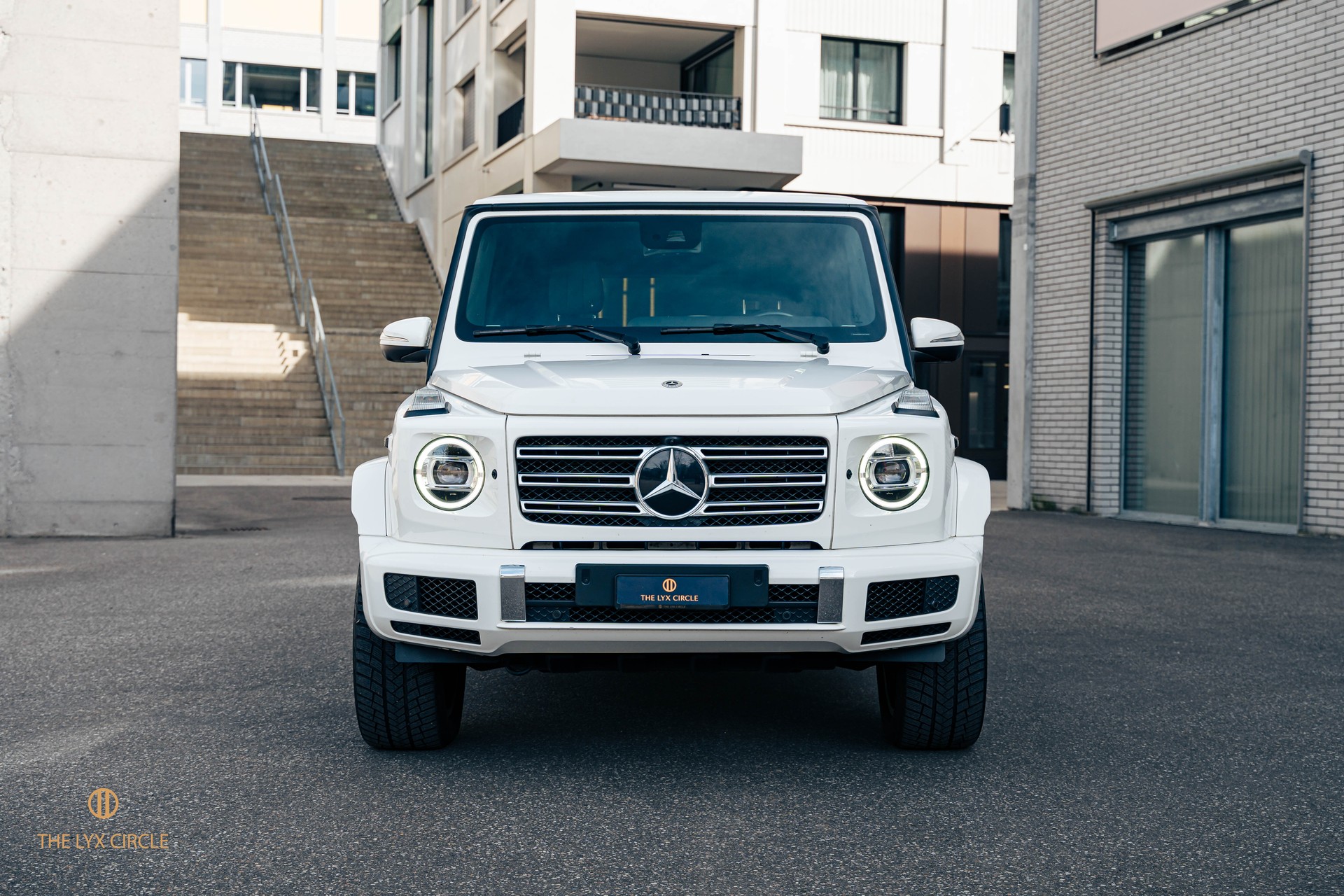 MERCEDES-BENZ G 350 d AMG Line 9G-Tronic-image-2