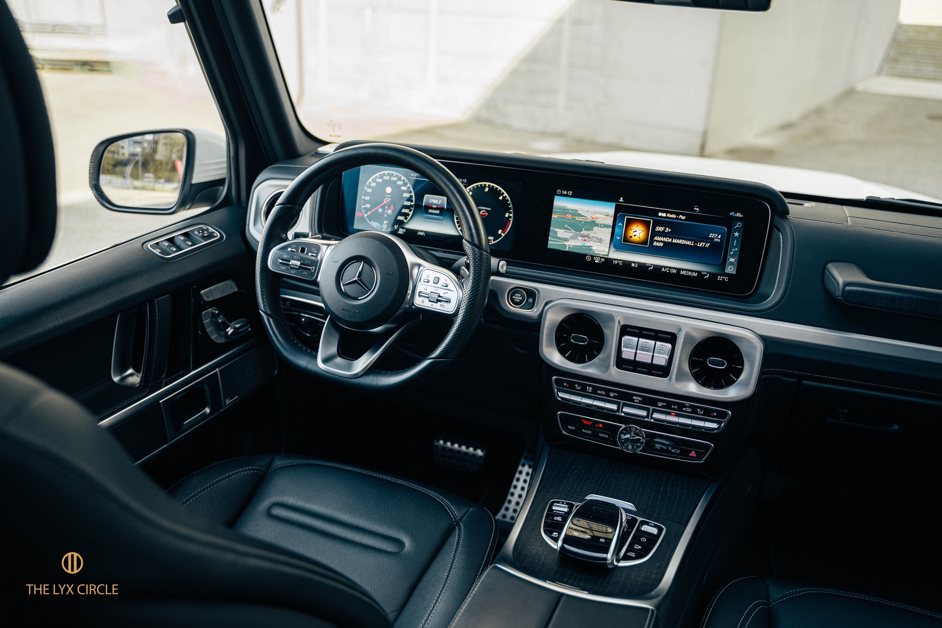 MERCEDES-BENZ G 350 d AMG Line 9G-Tronic-image-11