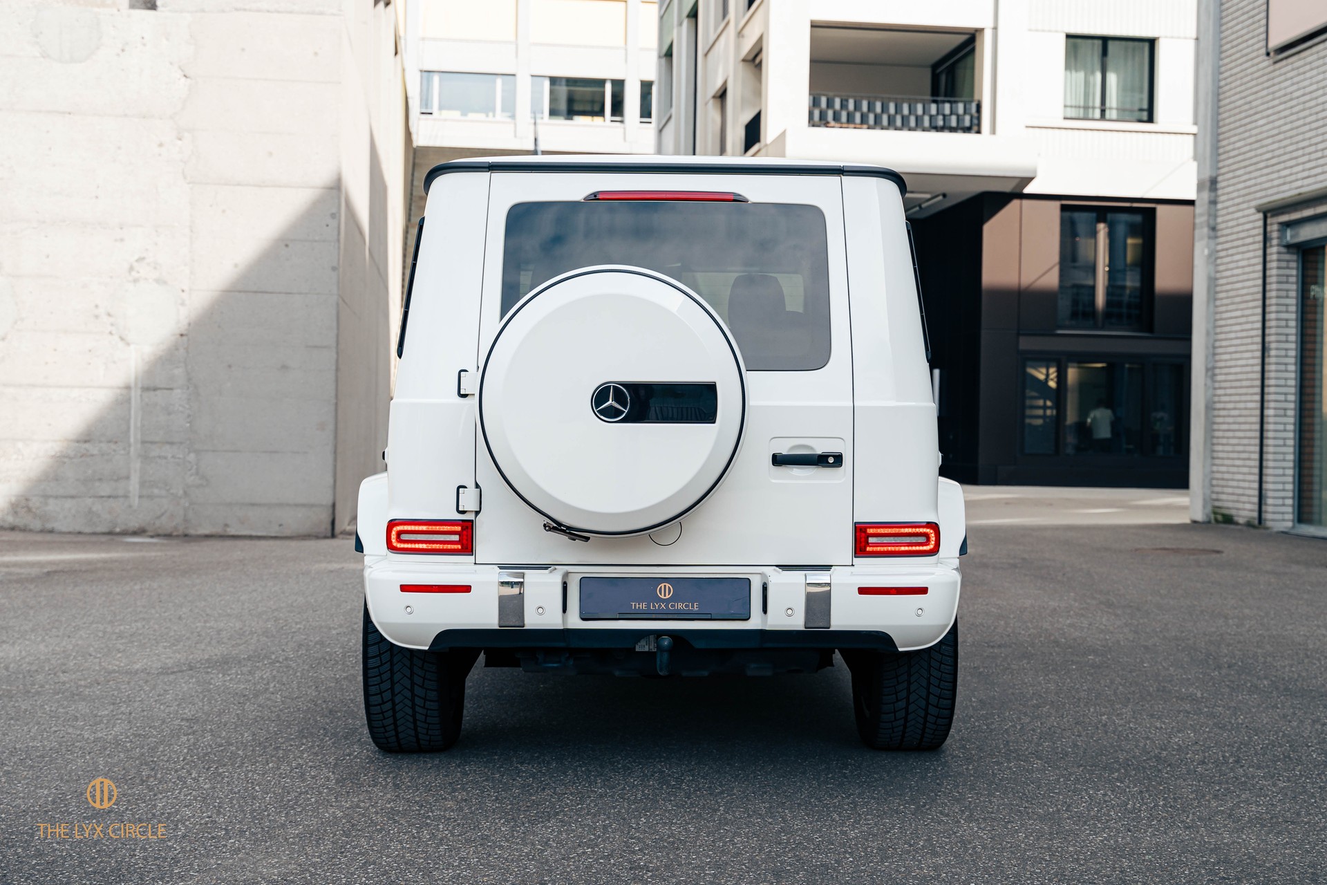 MERCEDES-BENZ G 350 d AMG Line 9G-Tronic-image-7