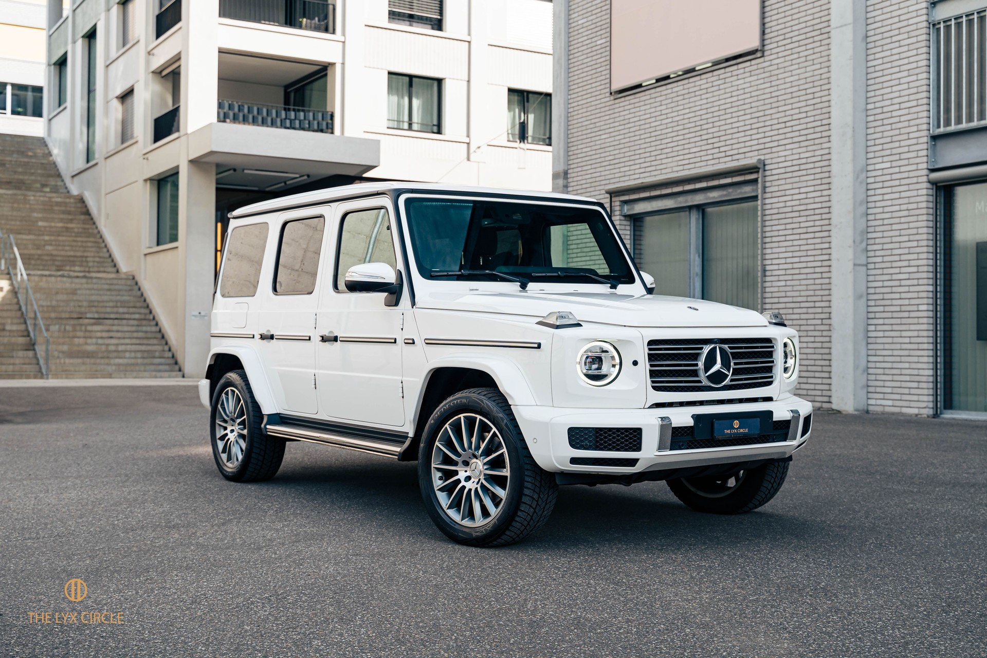 MERCEDES-BENZ G 350 d AMG Line 9G-Tronic-image-0