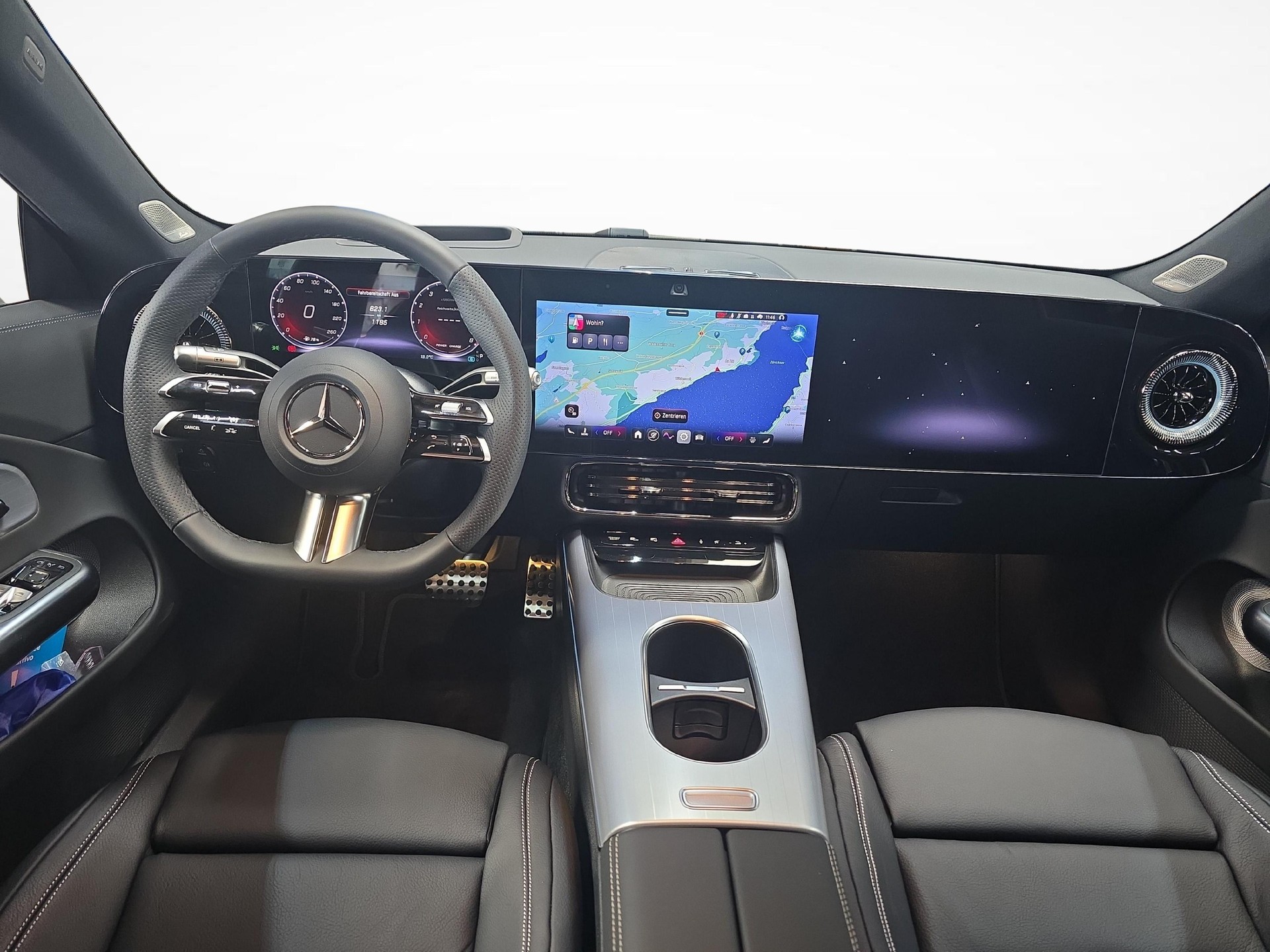 MERCEDES-BENZ CLA 220 4MATIC AMG Line-image-5