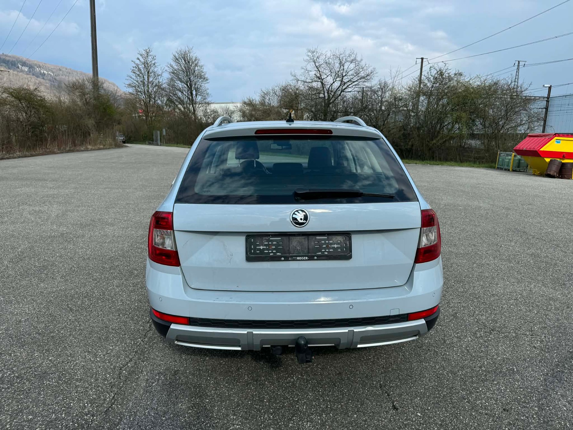 SKODA Octavia Combi 2.0 TDI Scout 4x4 DSG-image-13