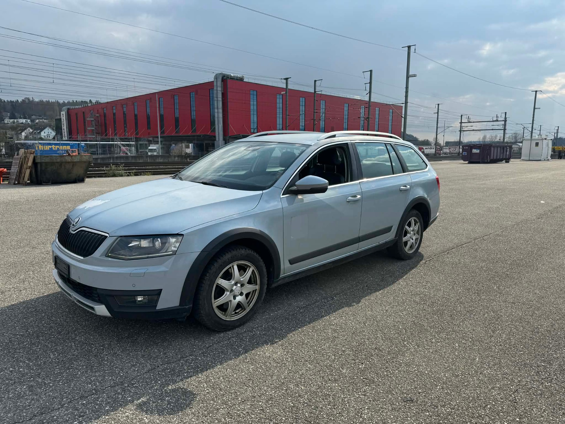 SKODA Octavia Combi 2.0 TDI Scout 4x4 DSG-image-15
