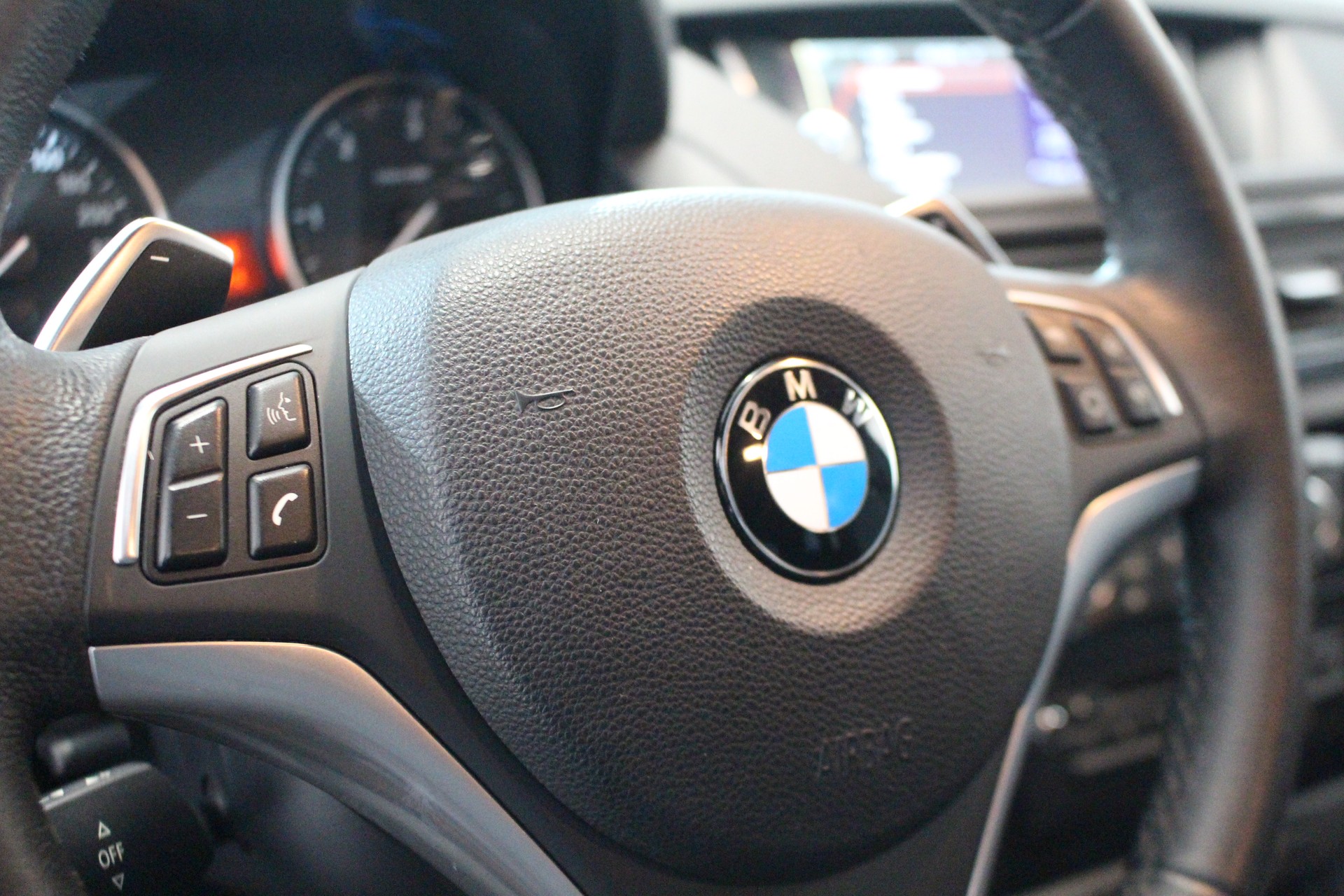 BMW X1 20d xDrive-image-13