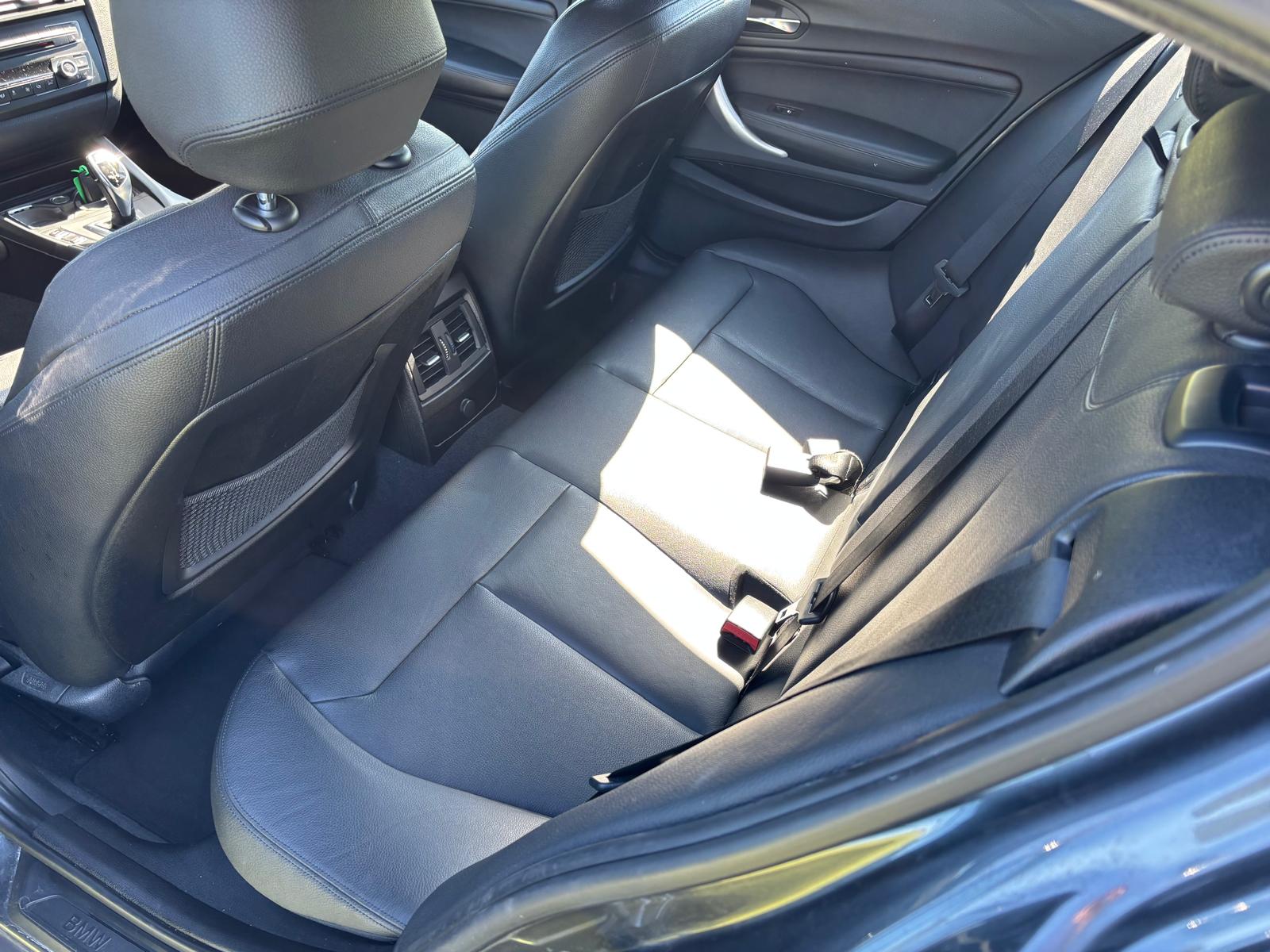BMW M135i xDrive Steptronic-image-7