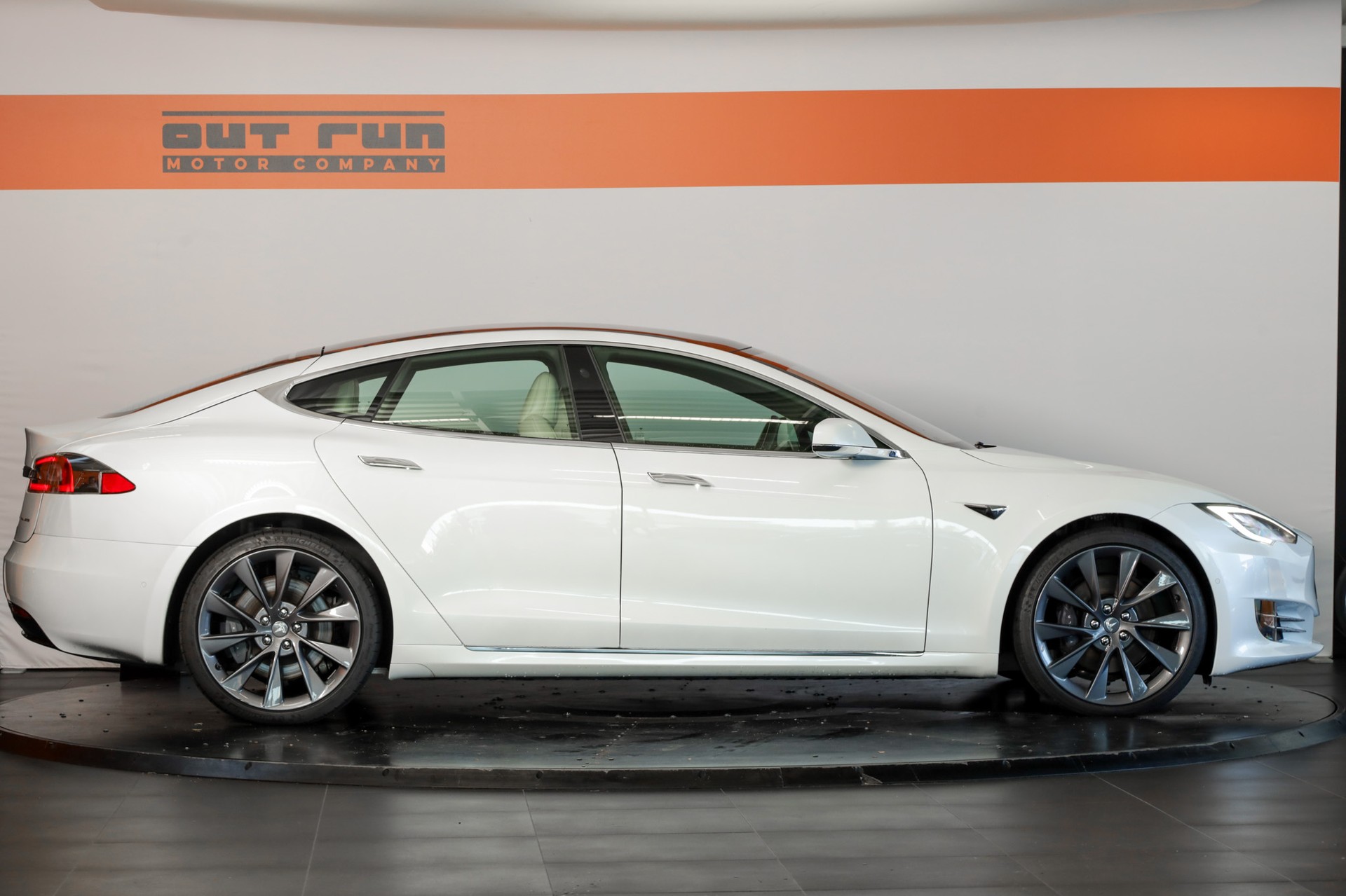 TESLA Model S Maximale-Reichweite-image-5