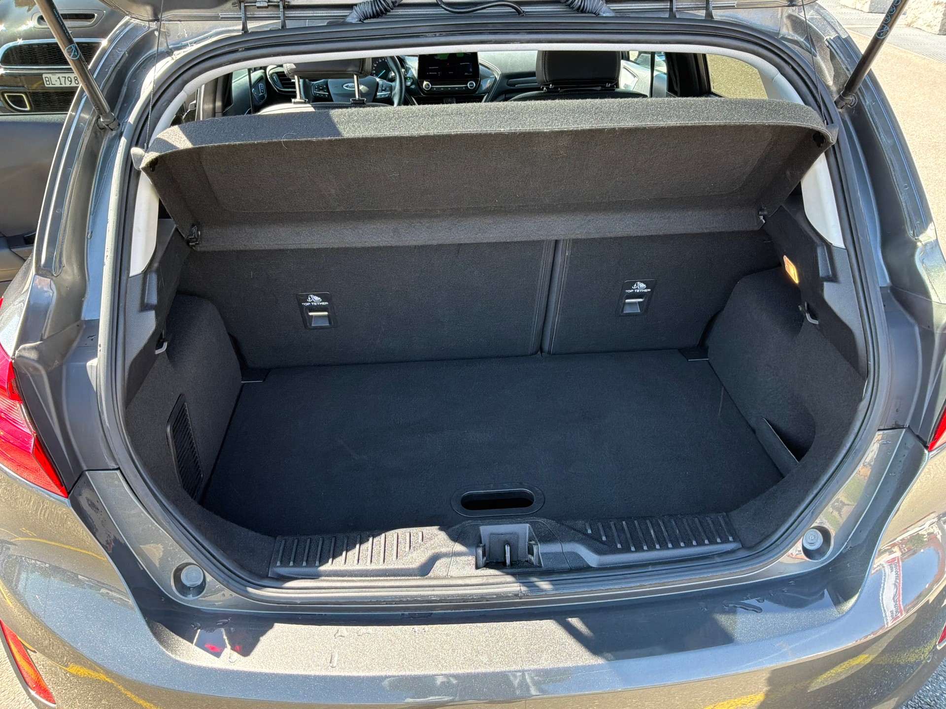 FORD Fiesta 1.0 SCTi Vignale Automat Top Fahrzeug-image-9