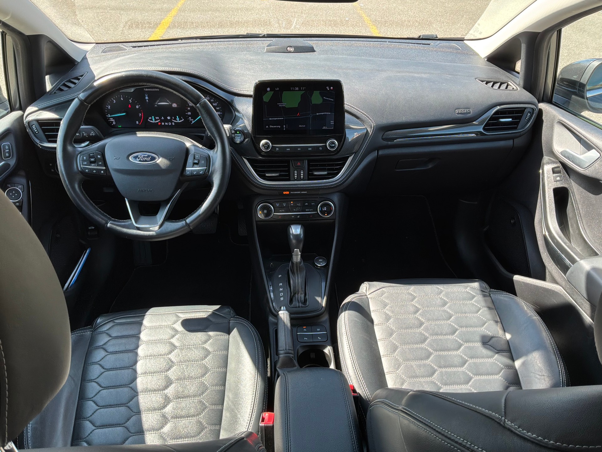 FORD Fiesta 1.0 SCTi Vignale Automat Top Fahrzeug-image-6