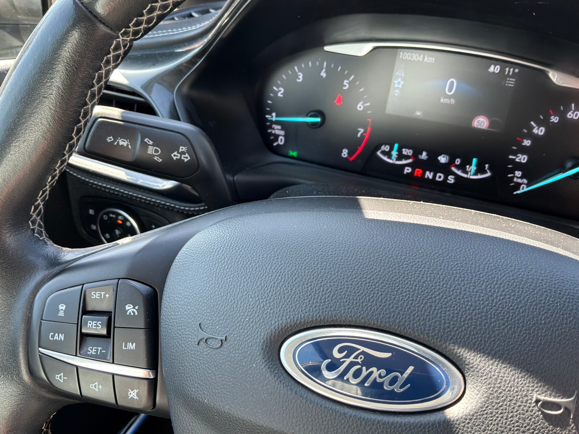 FORD Fiesta 1.0 SCTi Vignale Automat Top Fahrzeug-image-11